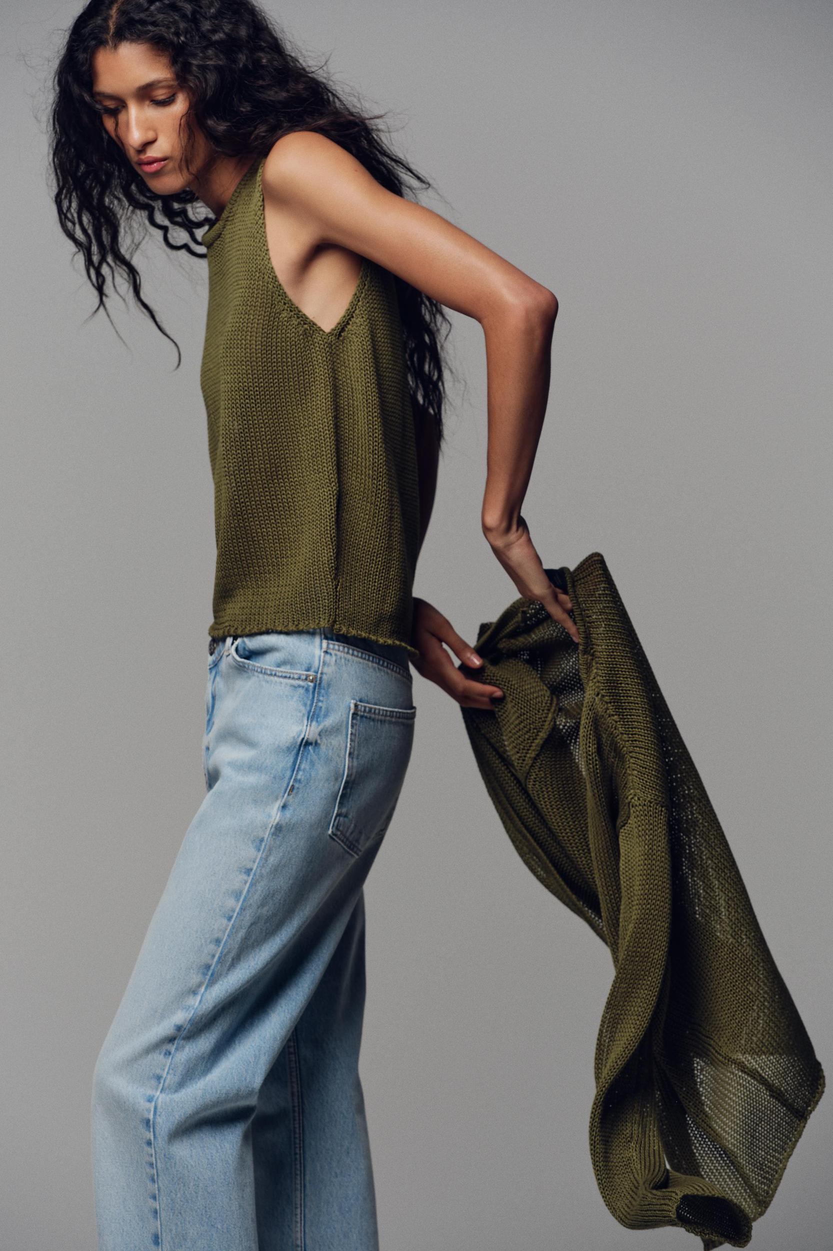 100% COTTON KNIT TOP Product Image