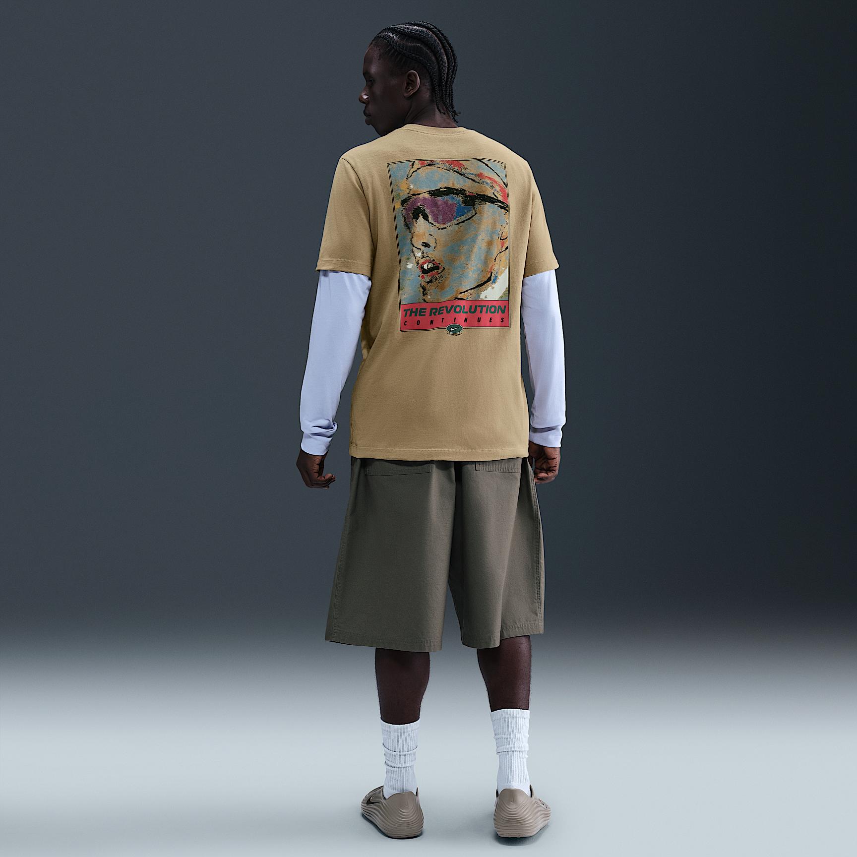 Nike Sportswear Men's T-Shirt Product Image