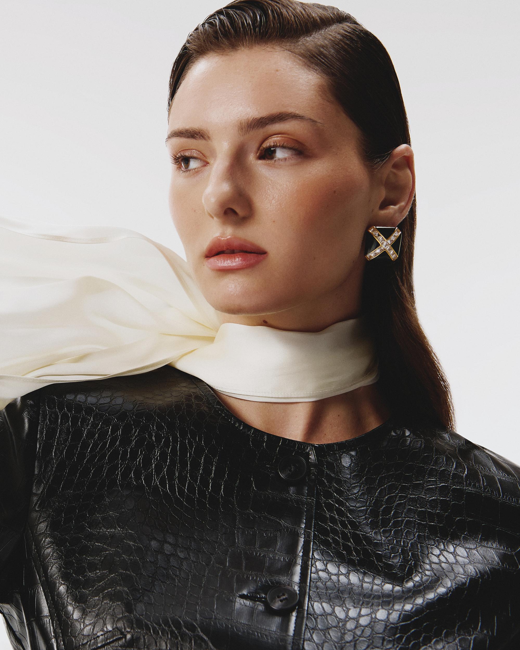 Cross Earring Product Image