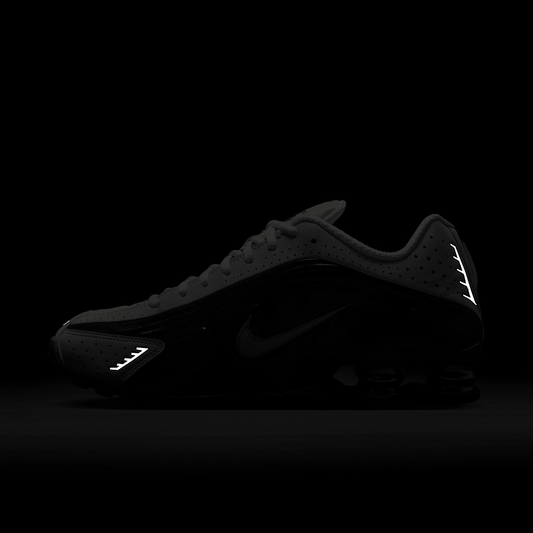 Womens Nike Shox R4 Casual Shoes Product Image