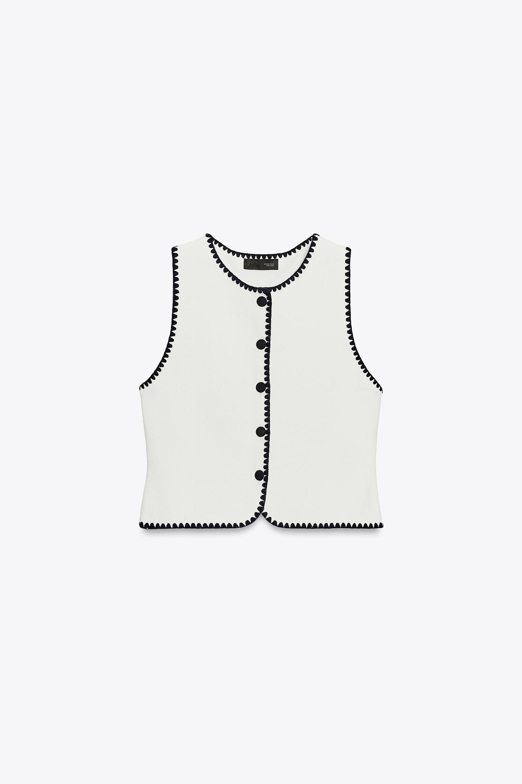 CONTRAST EMBROIDERY KNIT VEST Product Image