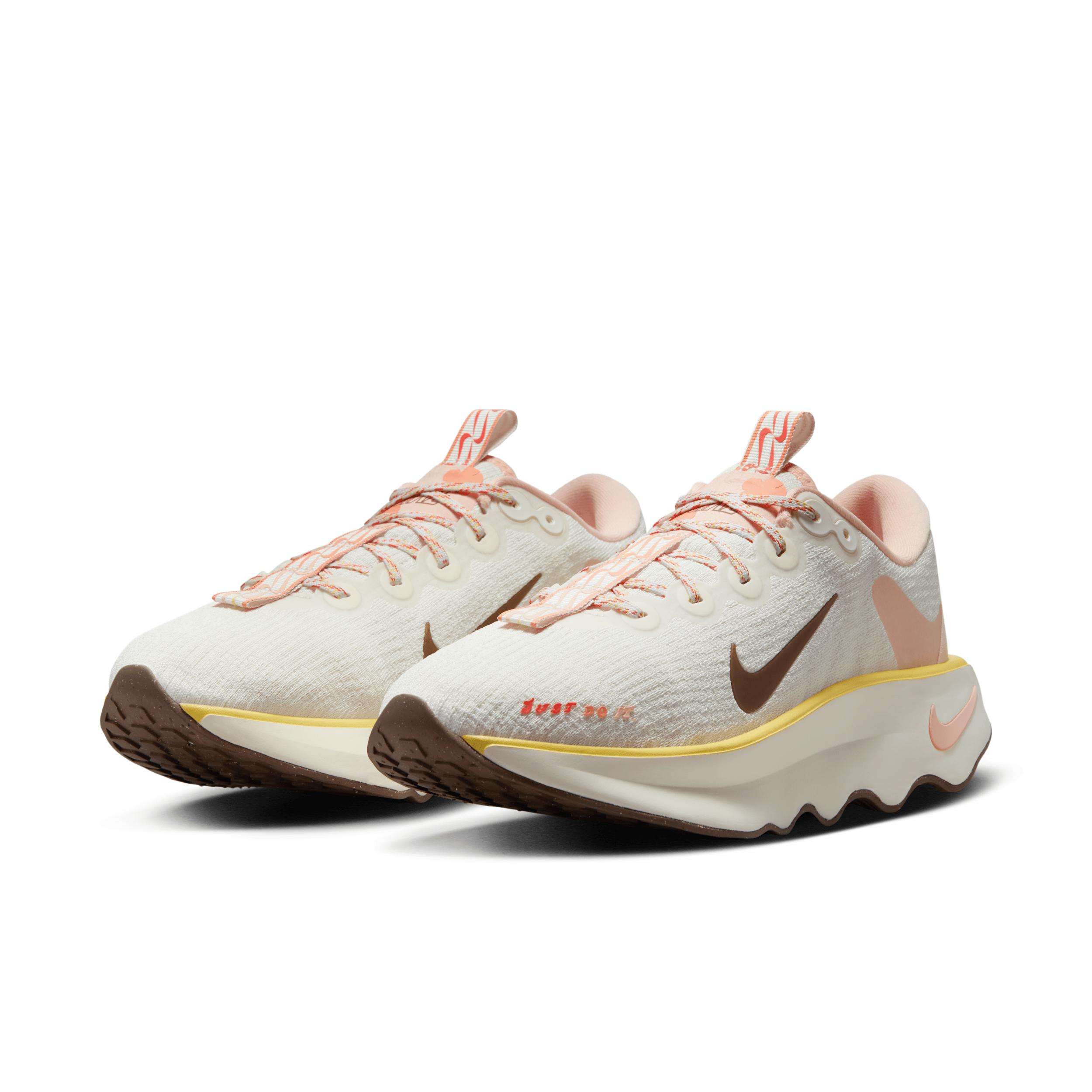 Nike Women's Motiva Walking Shoes Product Image