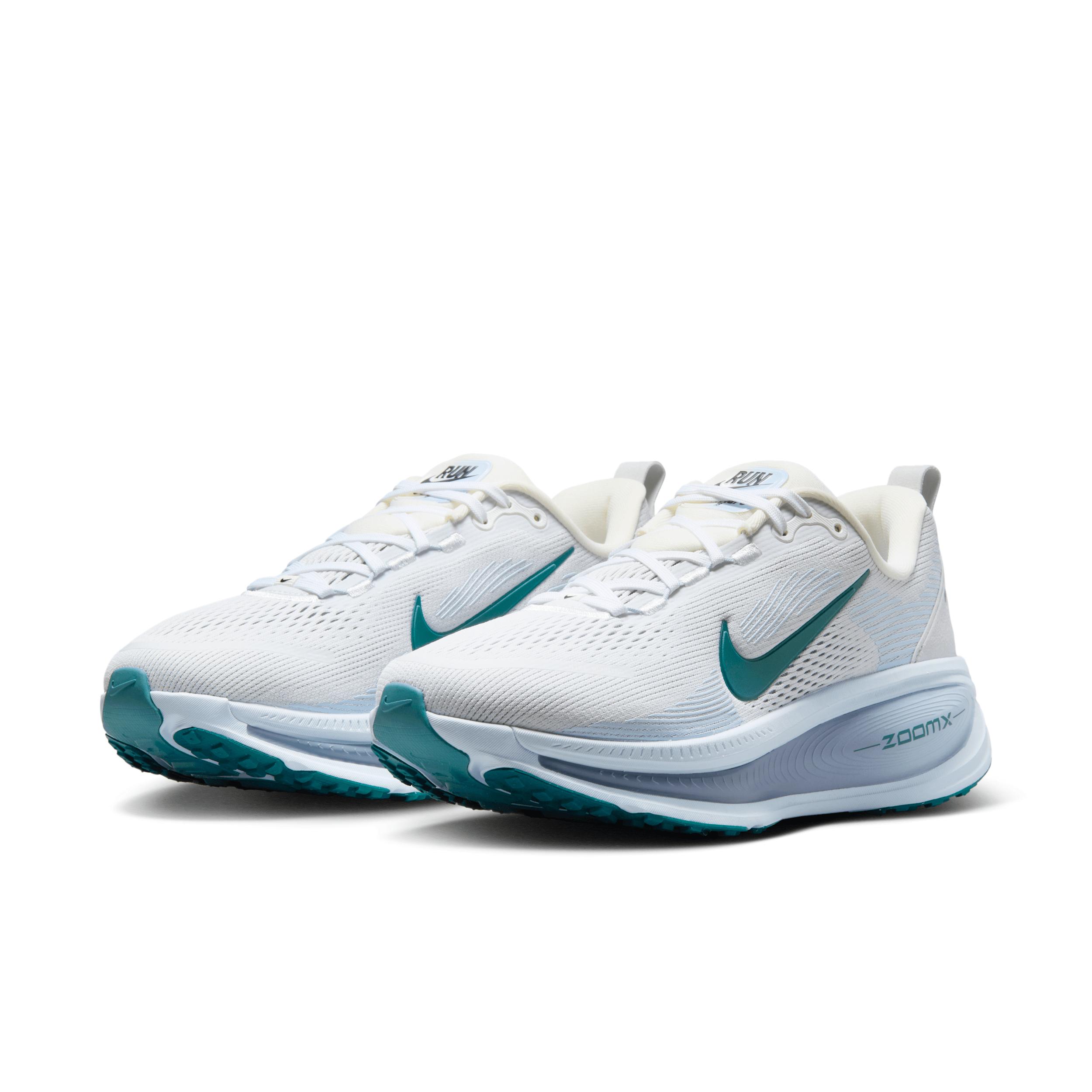 Nike Womens Vomero 18 Road Running Shoes | HM6804-103 Product Image