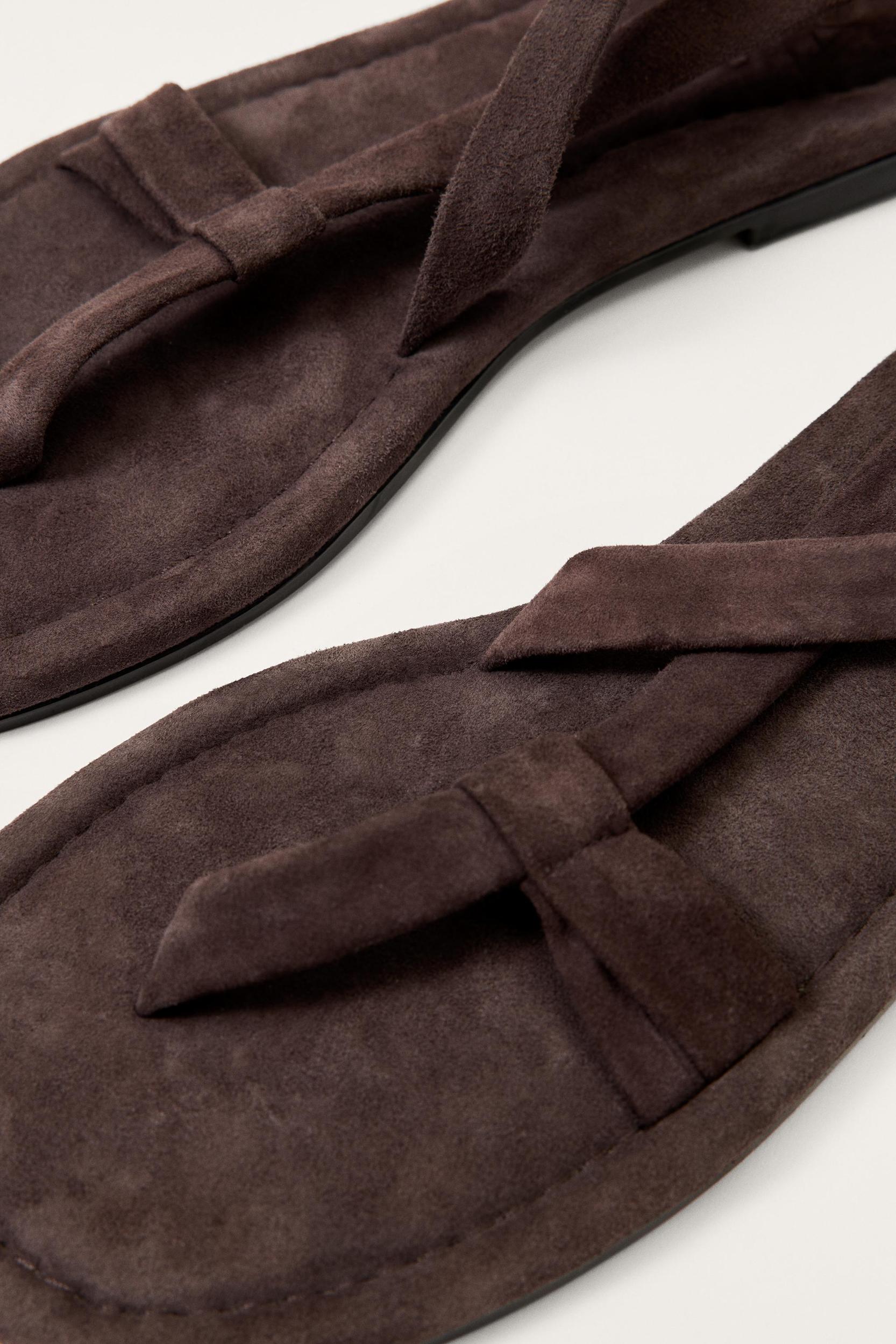 STRIPED LINEN SHORTS LIMITED EDITION Product Image