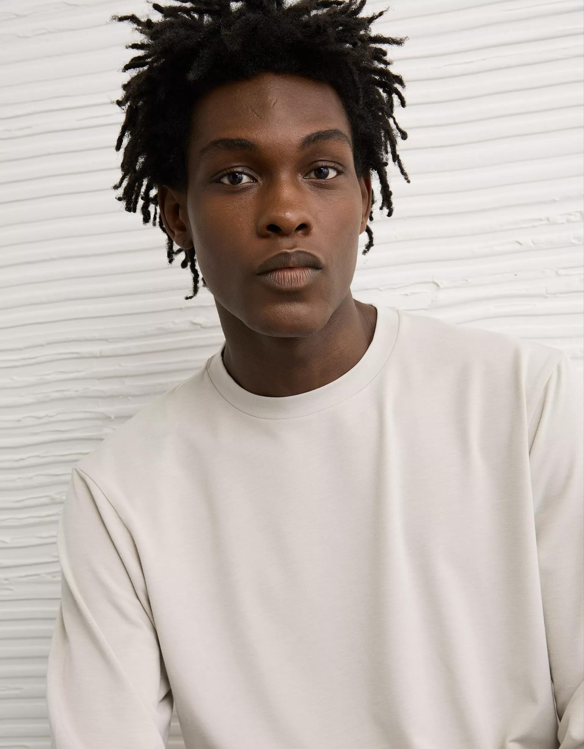 AE 24/7 Long-Sleeve Training T-Shirt Product Image