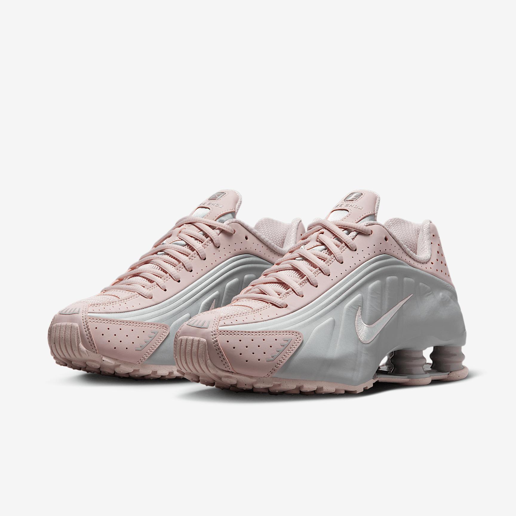 Nike Shox R4 Women's Shoes Product Image