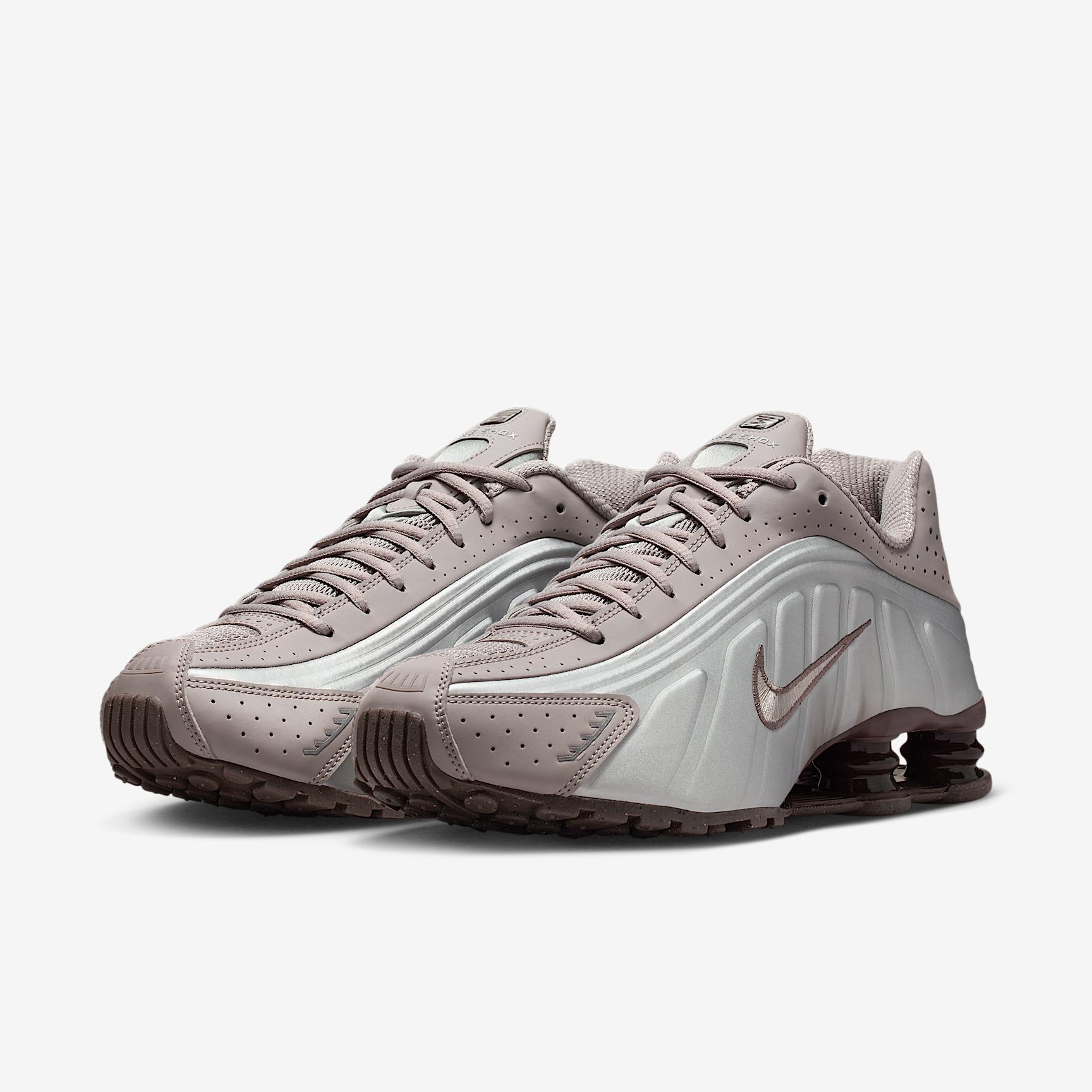 Nike Mens Shox R4 Shoes | HQ1988-400 Product Image