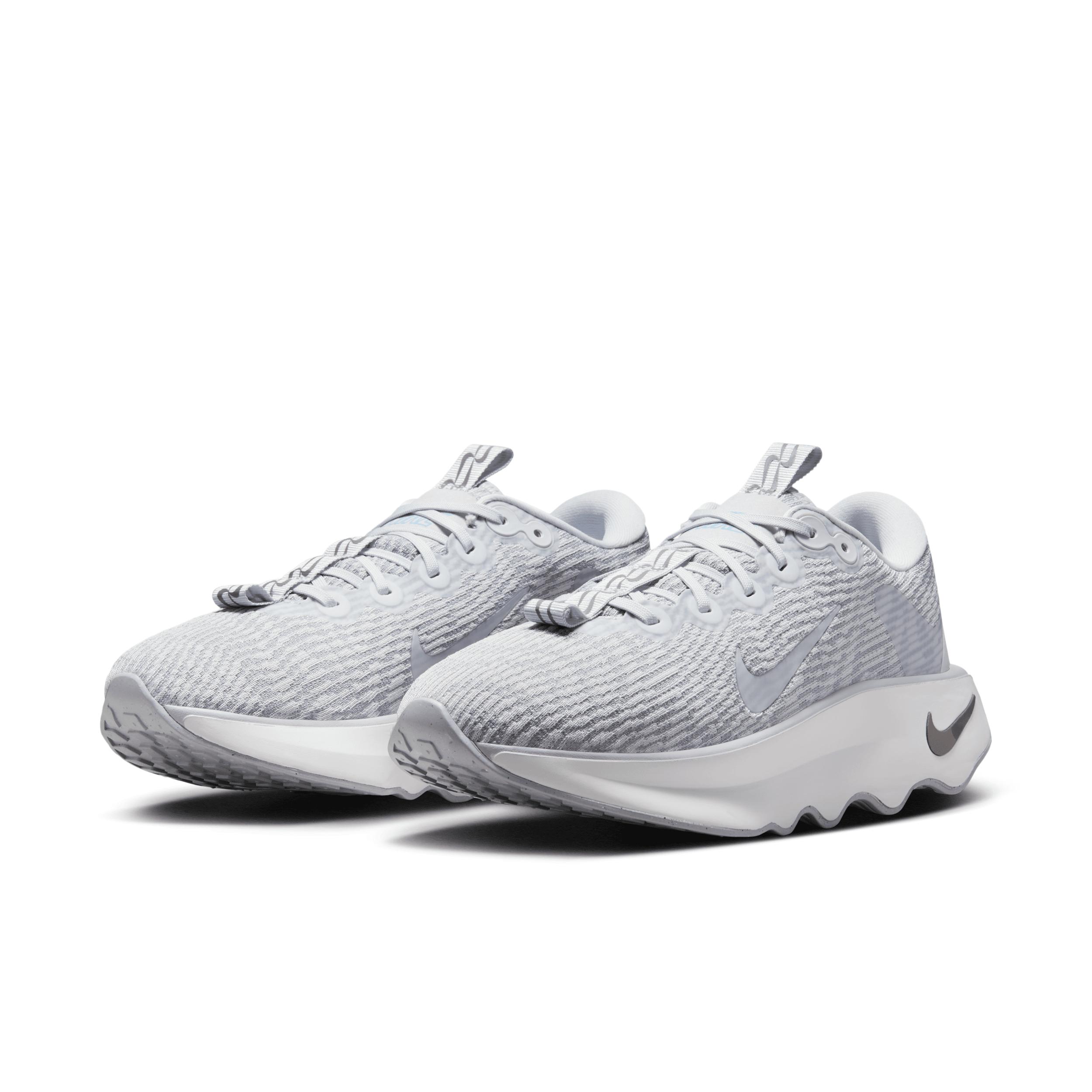 Nike Women's Motiva Walking Shoes Product Image