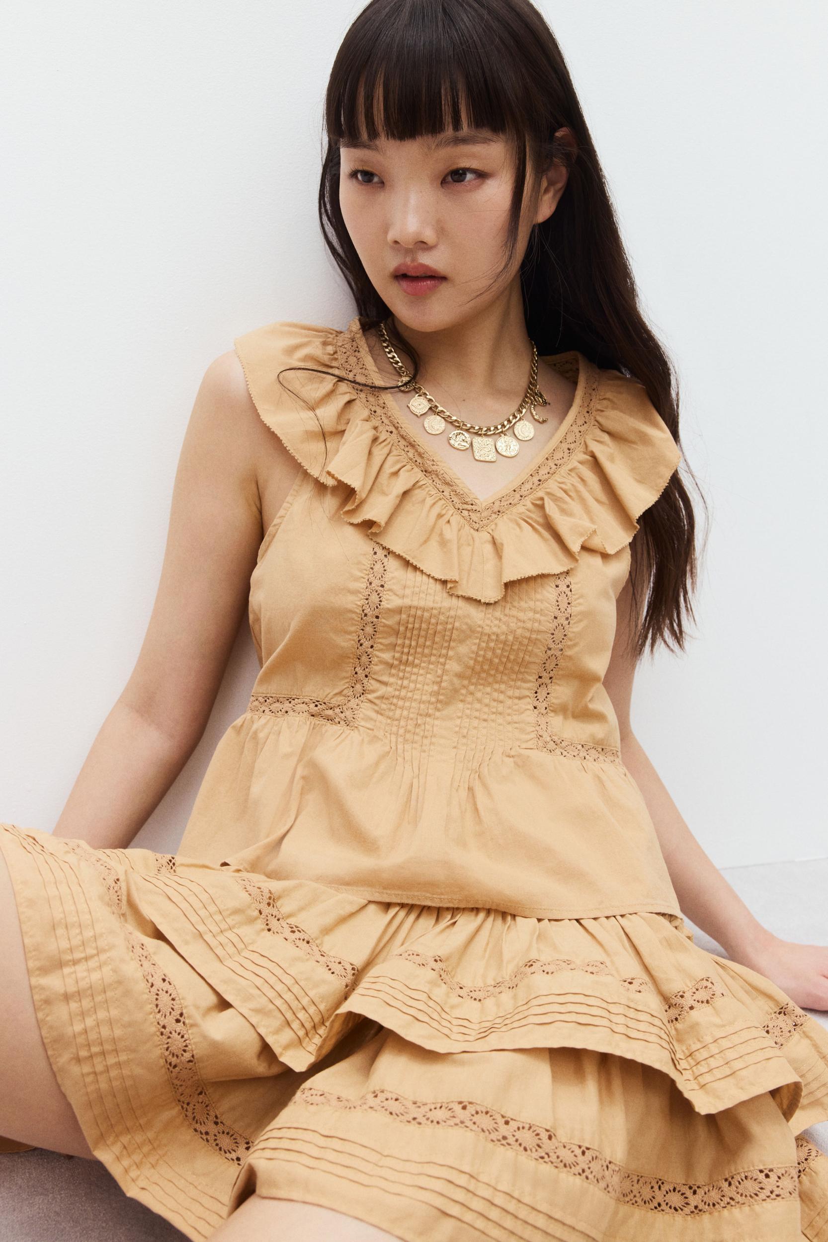 Ruffle-Trimmed Sleeveless Top Product Image