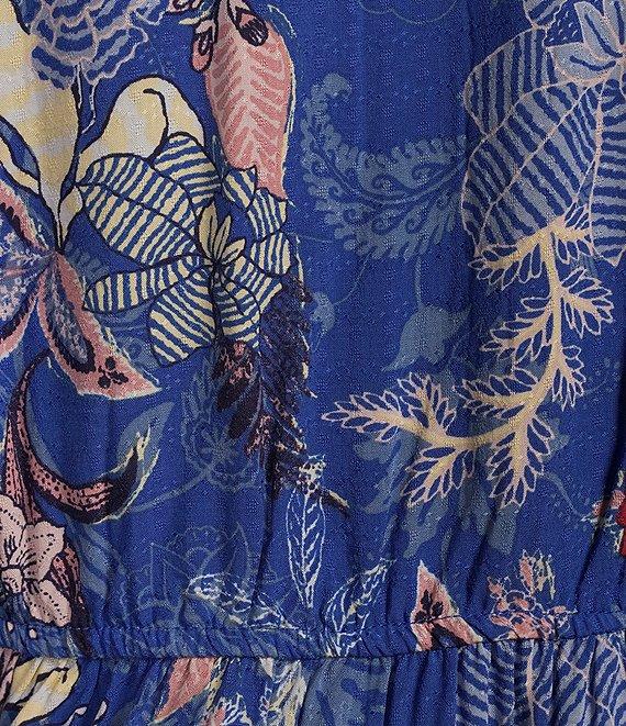 Nurture by Westbound Petite Size Woven Floral Print 3/4 Sleeve V-Neck Top Product Image