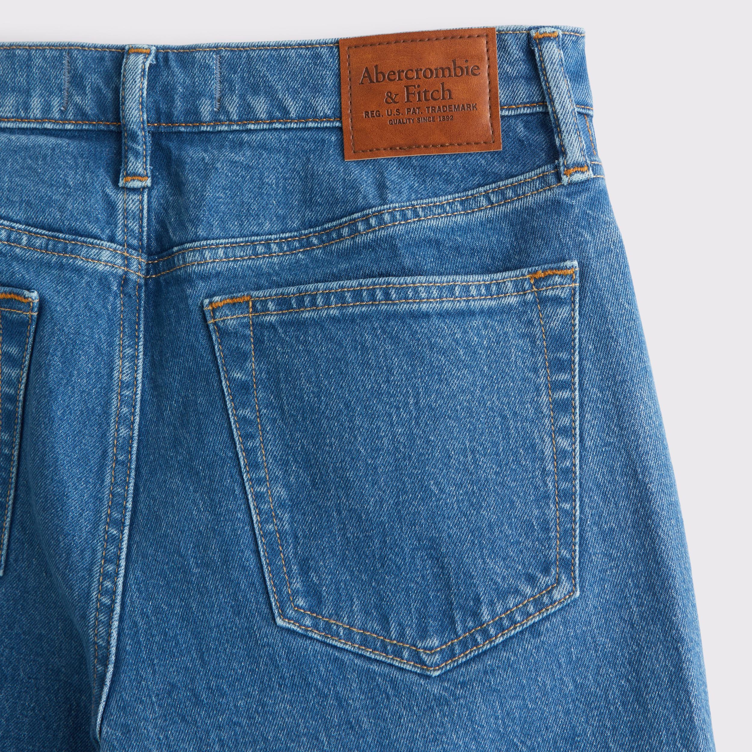 90s Straight Jean Product Image
