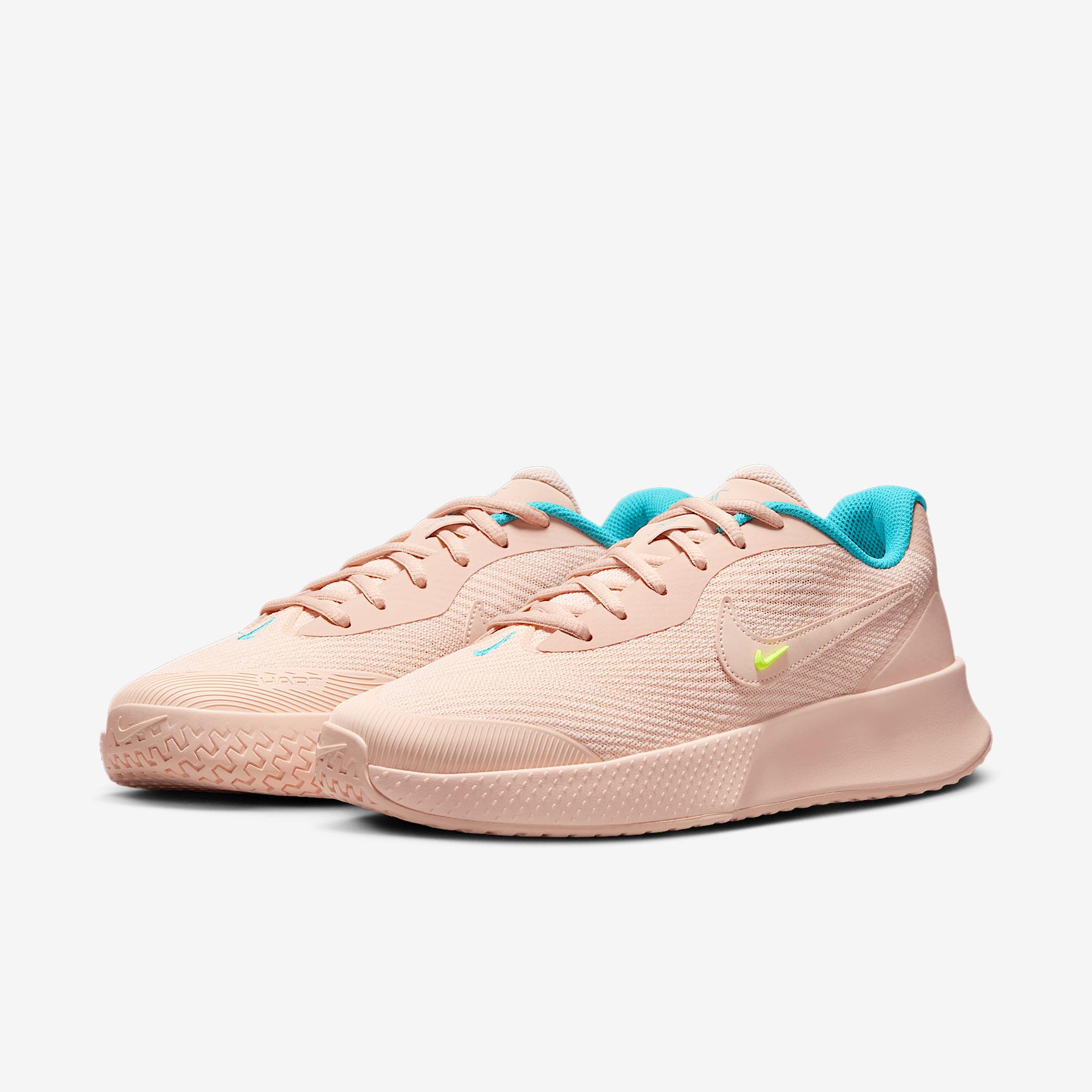Nike Women's Vapor Lite 3 Hard Court Tennis Shoes Product Image