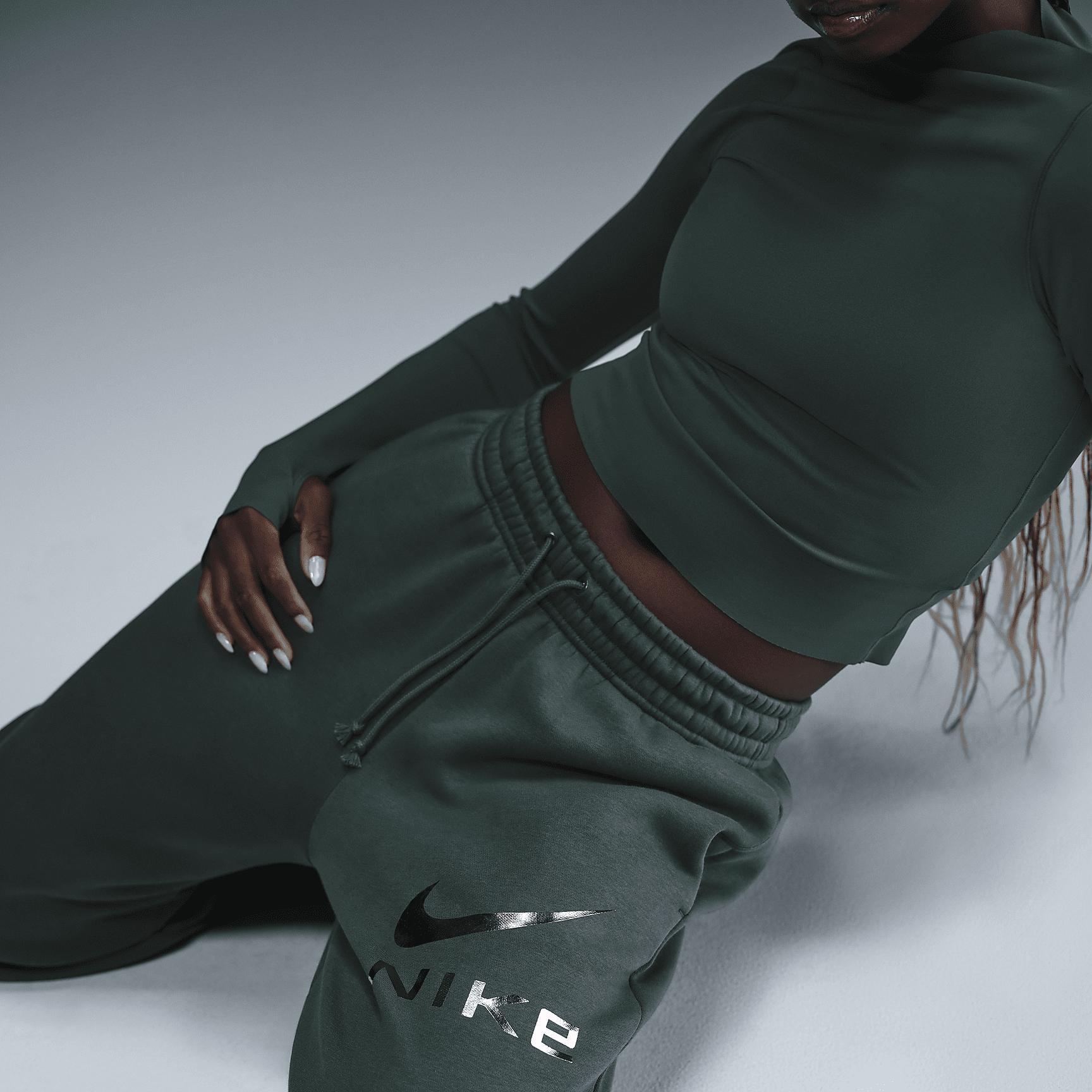 Nike Sportswear Phoenix Fleece Women's High-Waisted Oversized Pants Product Image