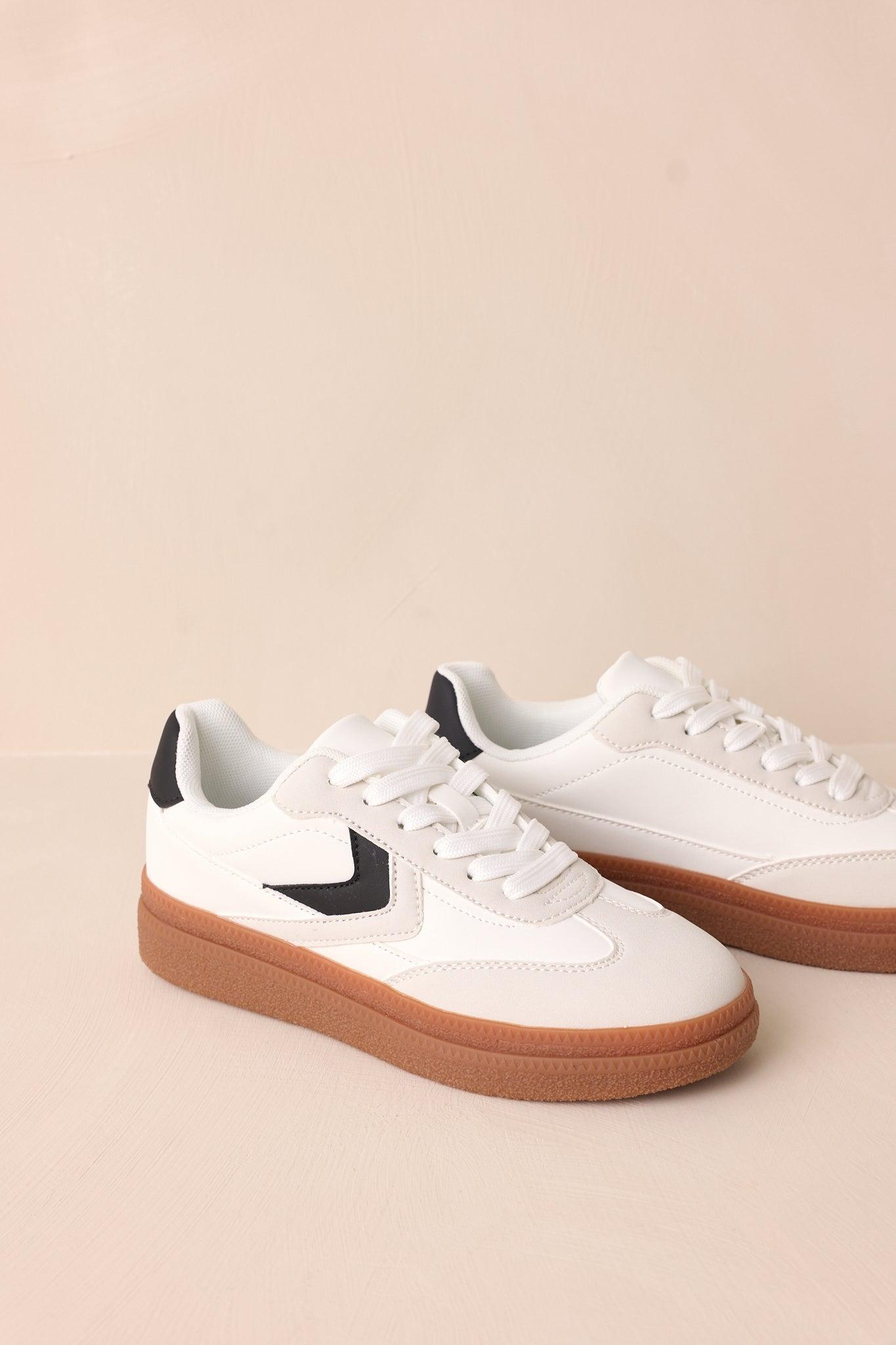 Catching Moments White & Grey Sneaker Product Image