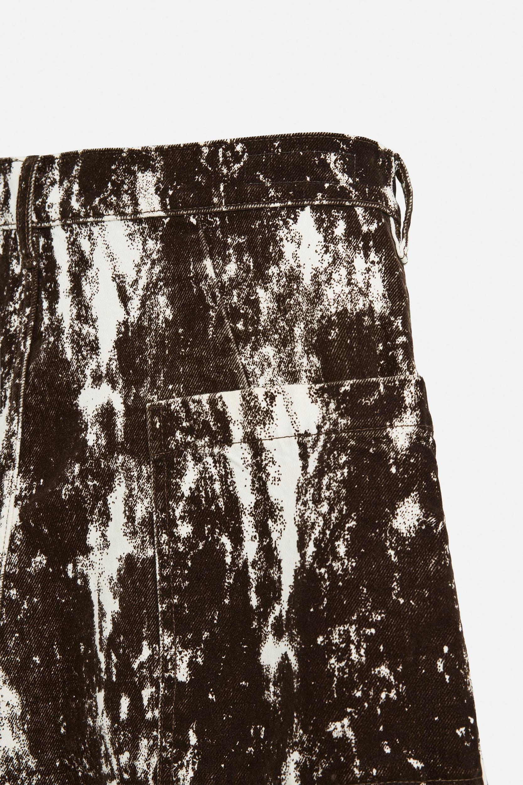ANIMAL PRINT DENIM SHORTS Product Image