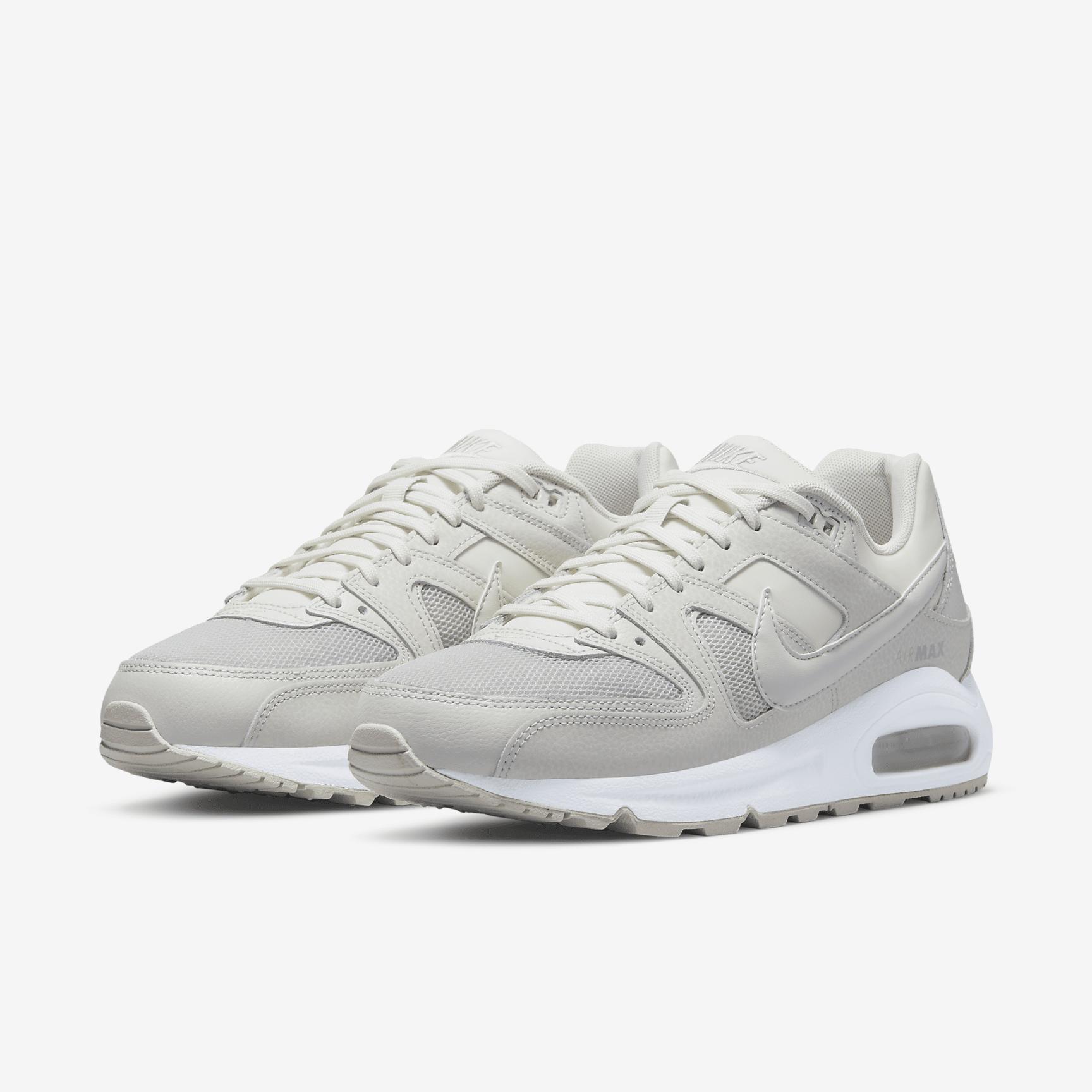Nike Womens Air Max Command Shoes | 397690-018 Product Image