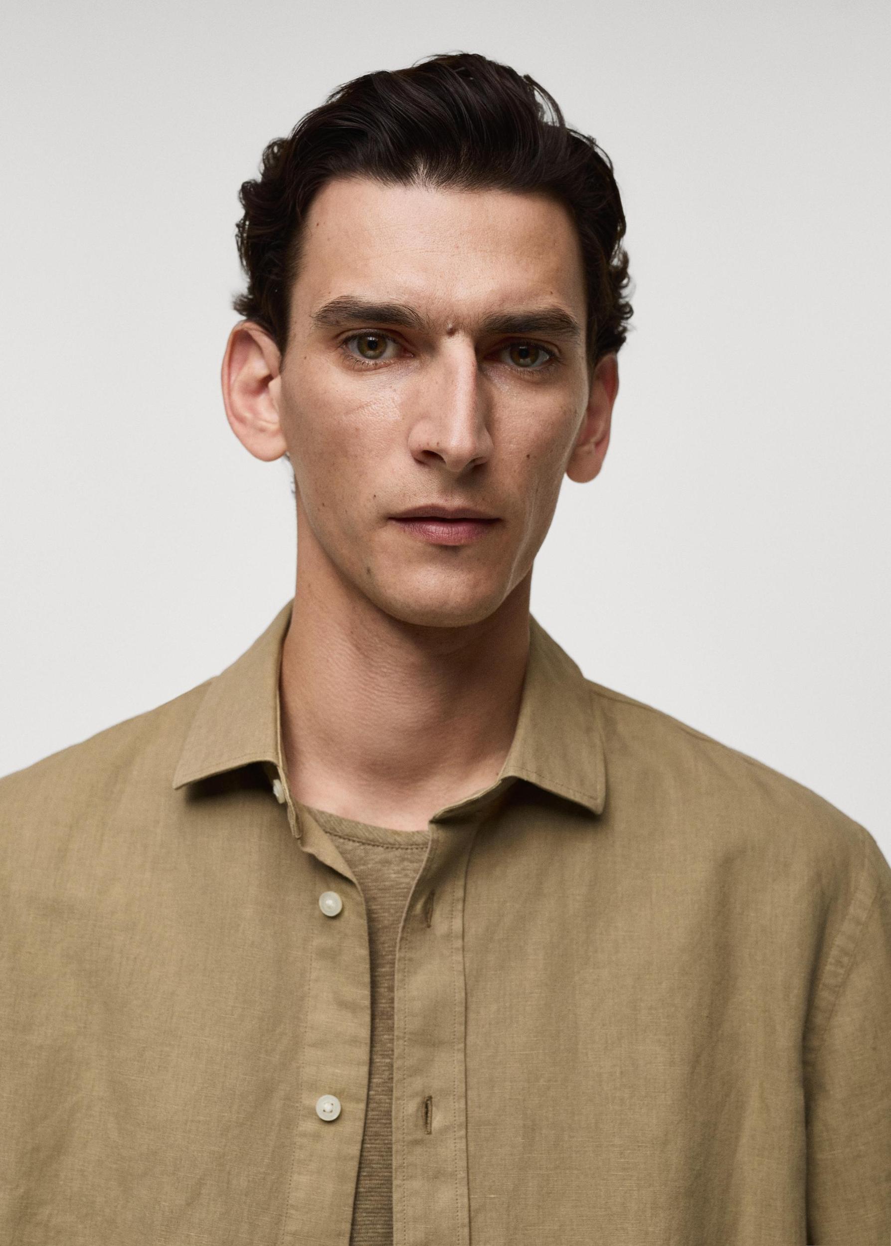 Classic-fit linen-blend shirt - Men | MANGO USA Product Image