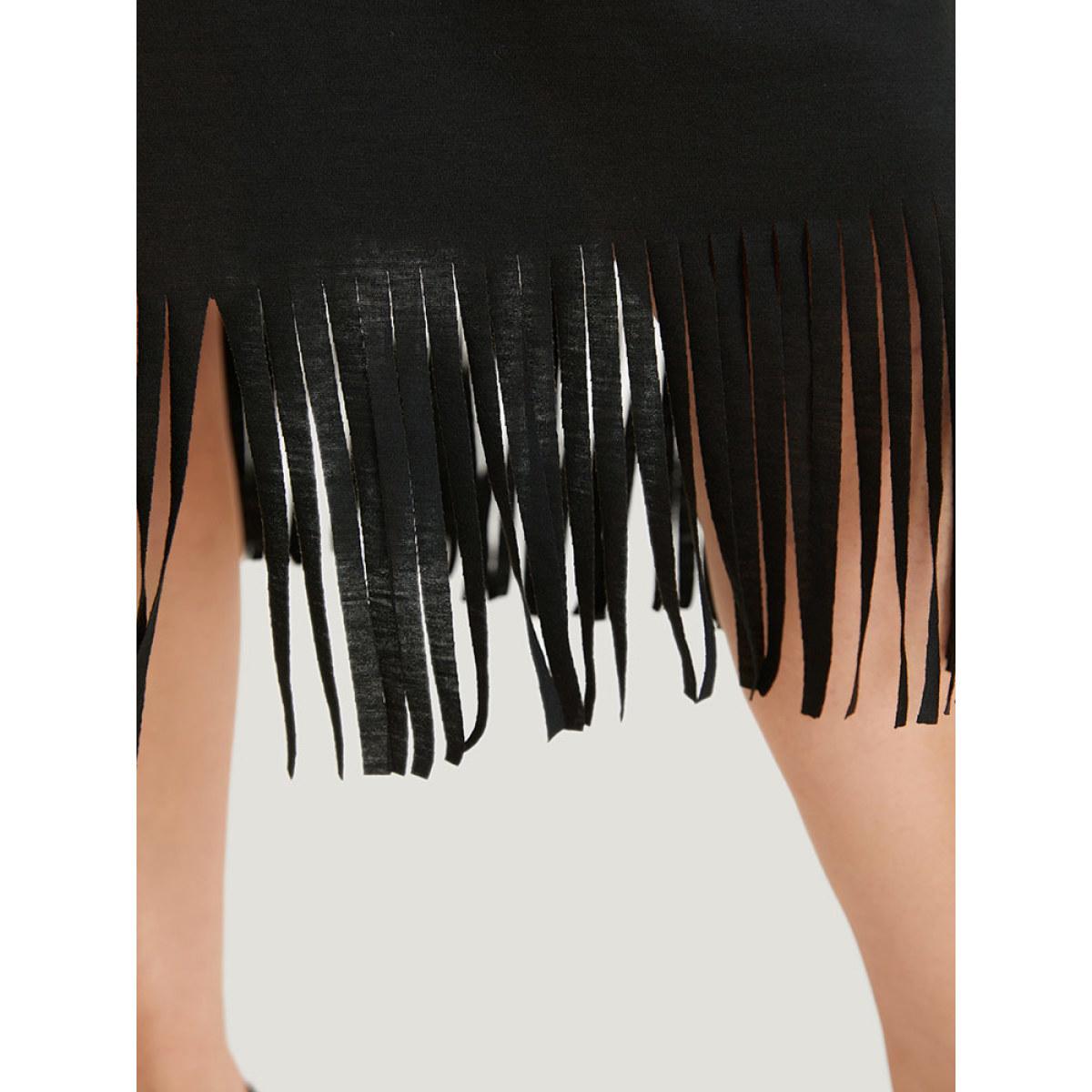 Plus Size Supersoft Essentials Tropical Print Pocket Cold Shoulder Tassel Trim Dress Black Women Casual Tassels Curvy Midi Dress BloomChic 28/5X Product Image