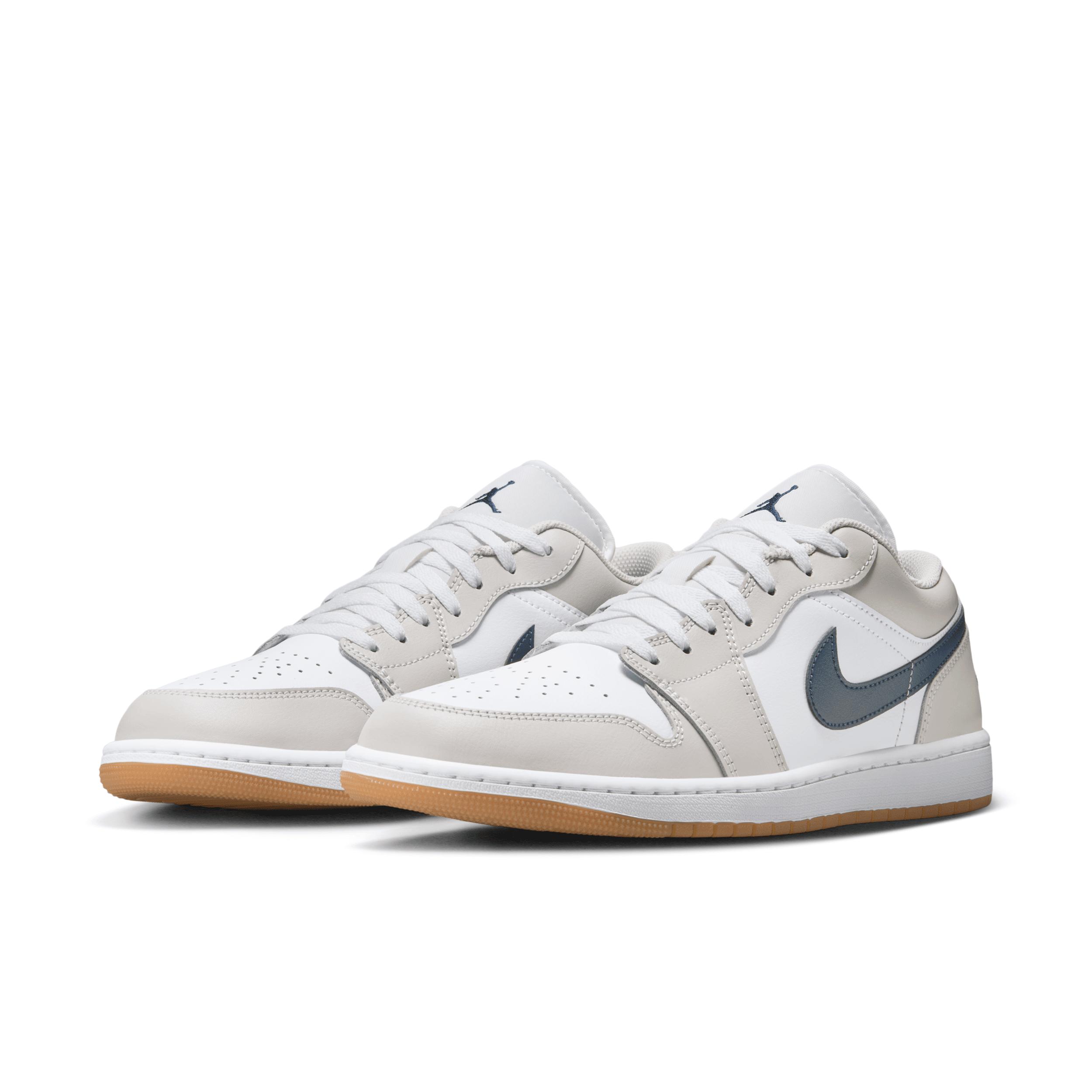 Men's Air Jordan 1 Low Shoes Product Image