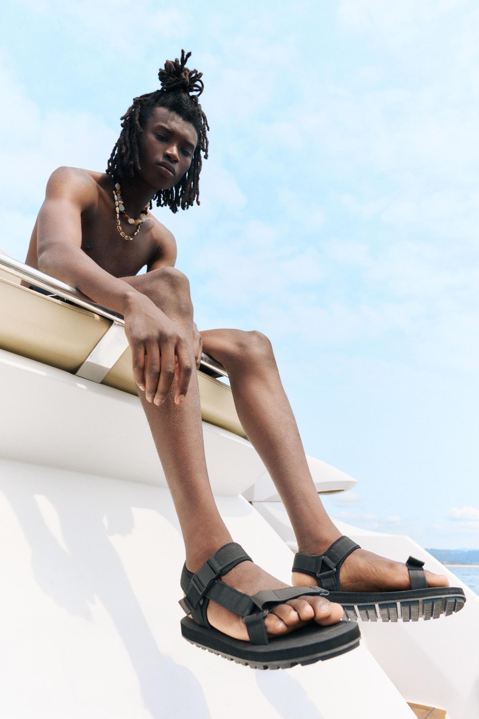 Strappy sandals Product Image