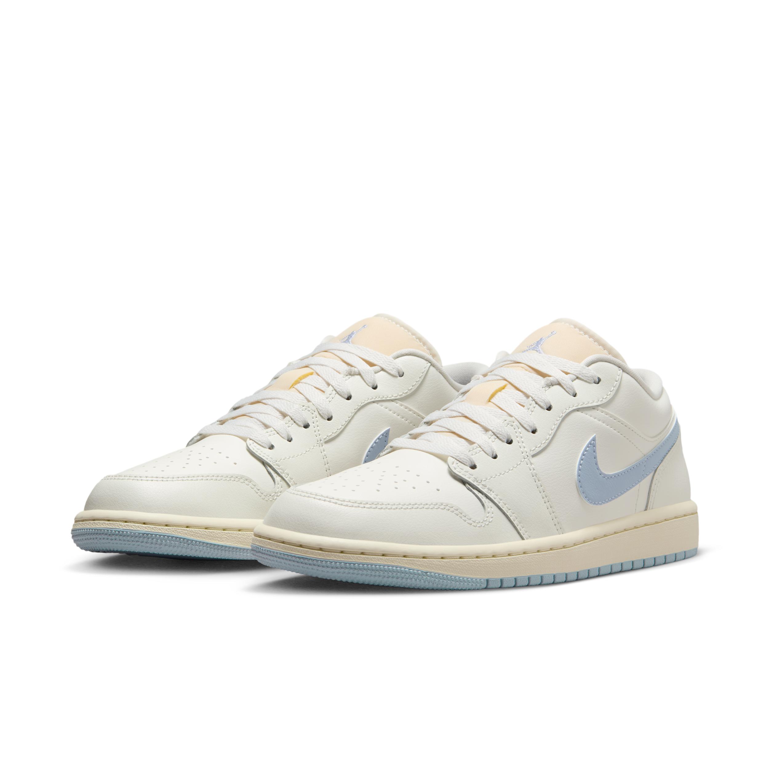 Nike Dunk Low Women's Shoes Product Image