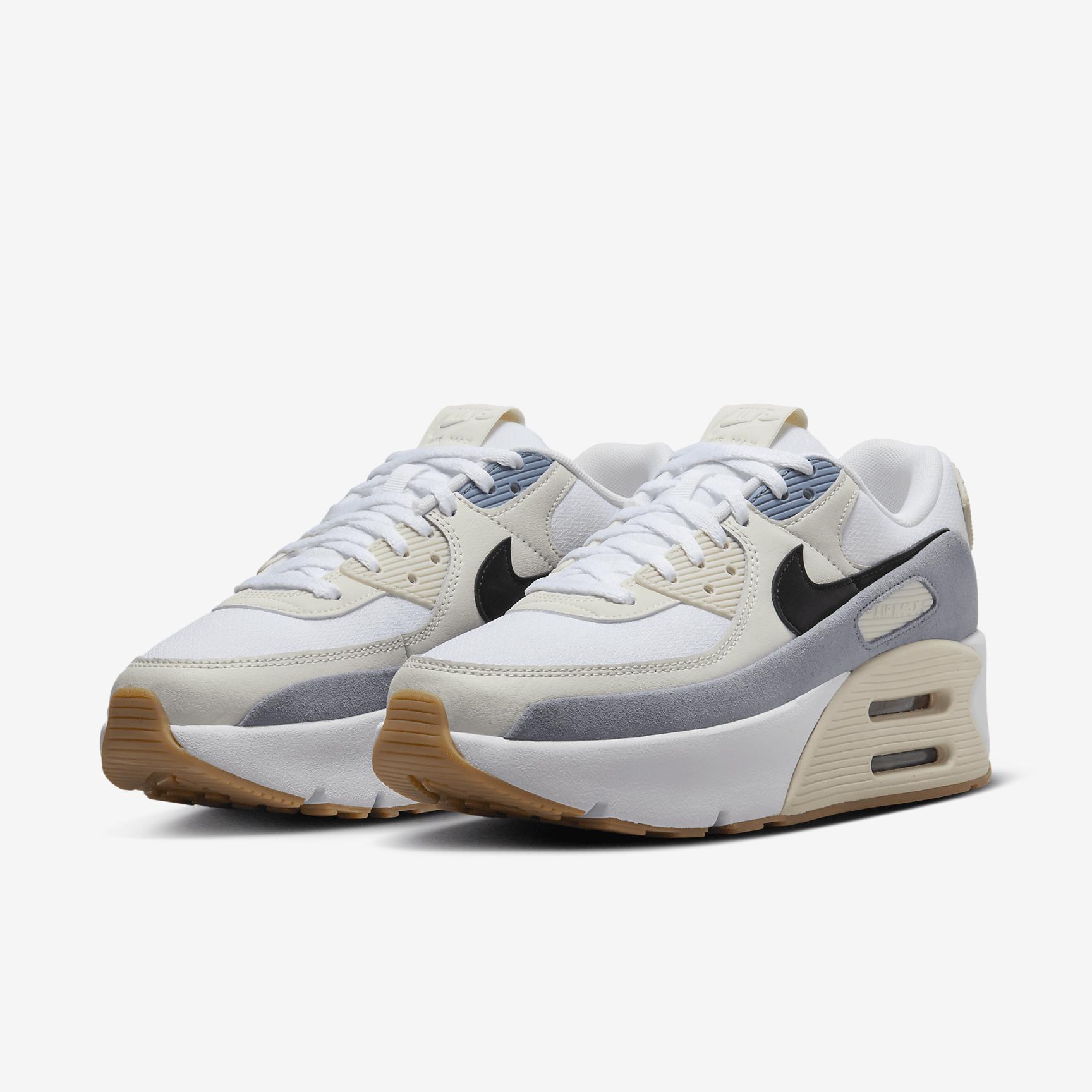 Womens Nike Air Max 90 LV8 Casual Shoes Product Image