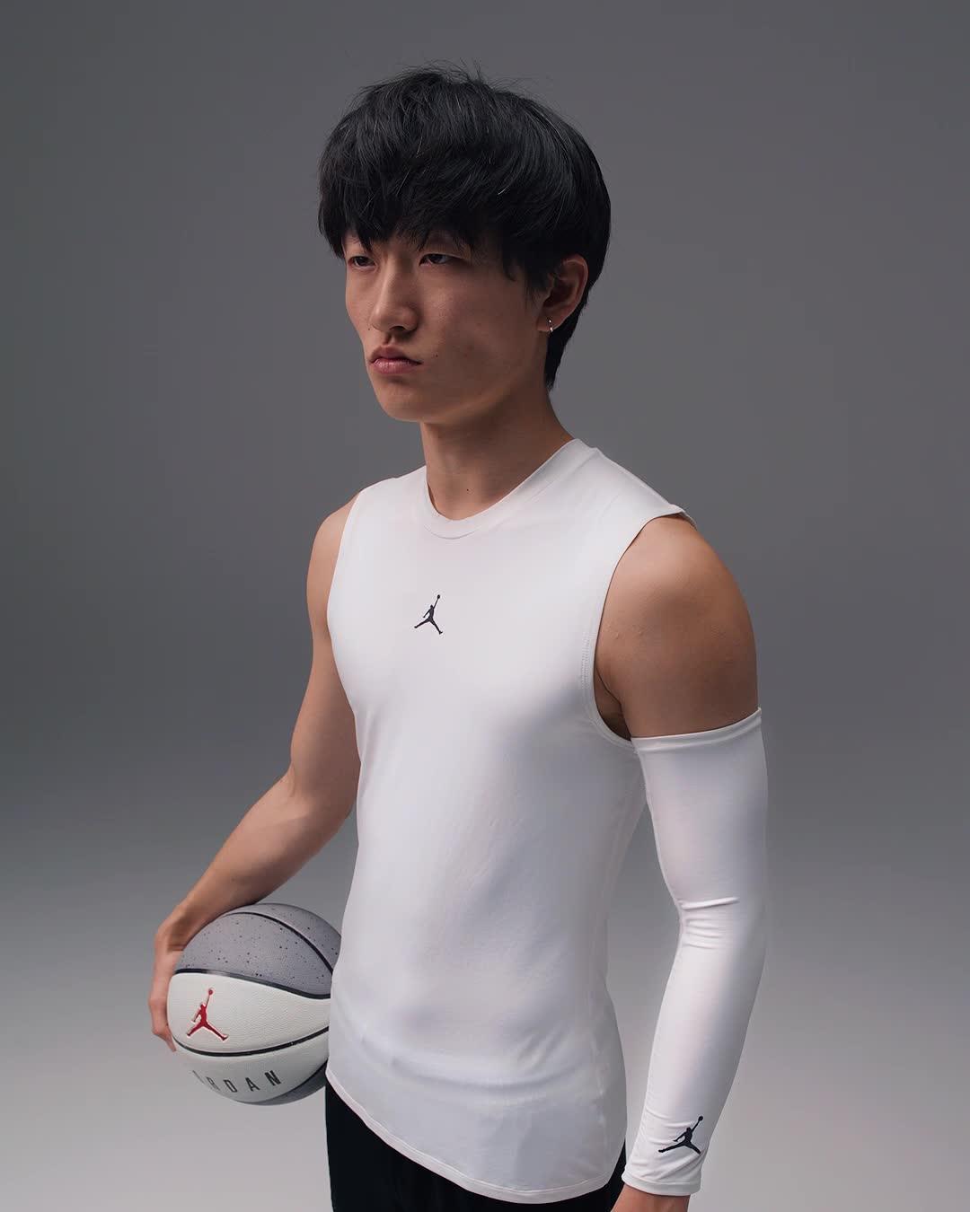 Mens Jordan Sport Dri-FIT Sleeveless Base Layer Tank Top | HV4101-100 Product Image