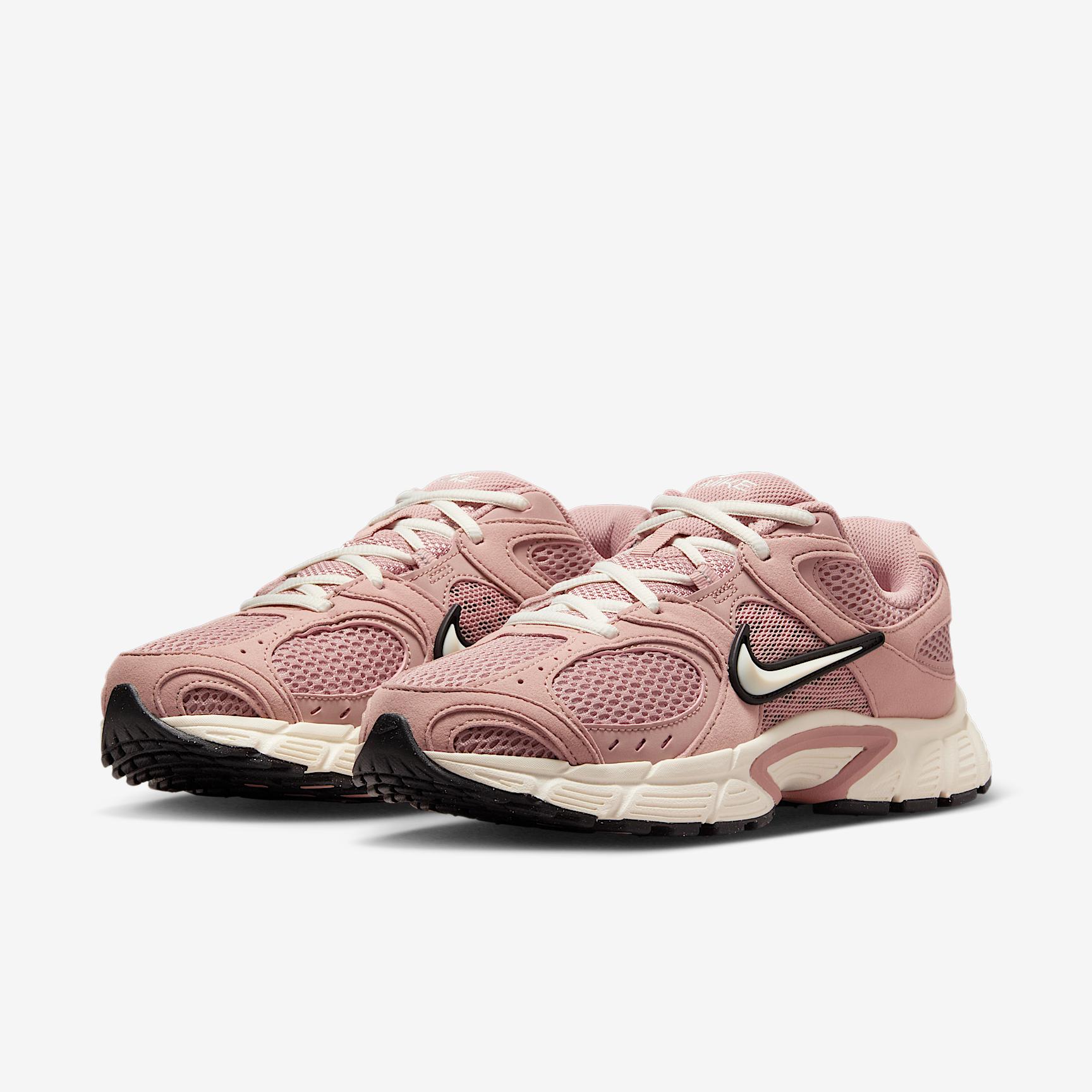 Nike Womens V5 RNR Shoes | II6294-600 Product Image
