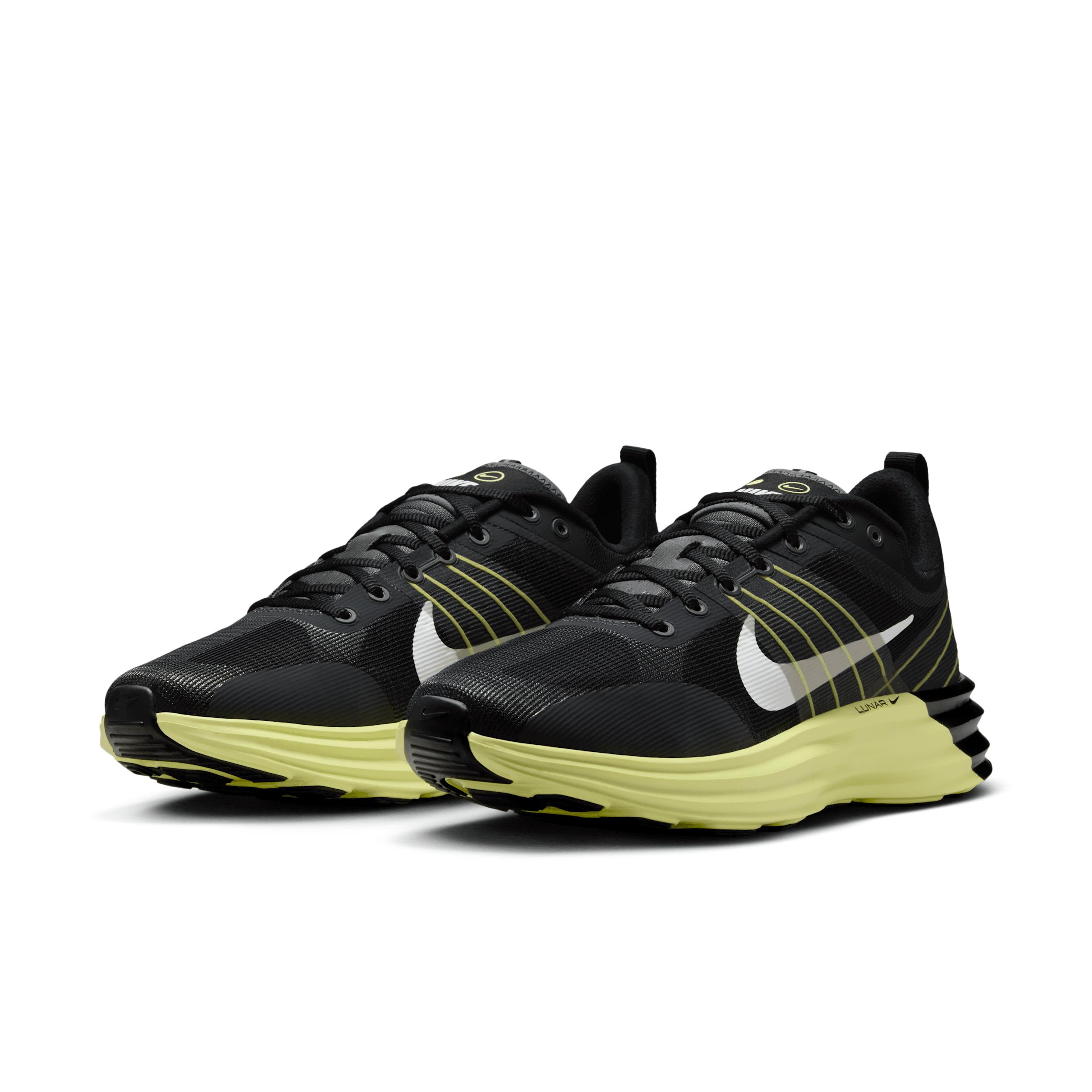 Nike Men's Lunar Roam Shoes Product Image