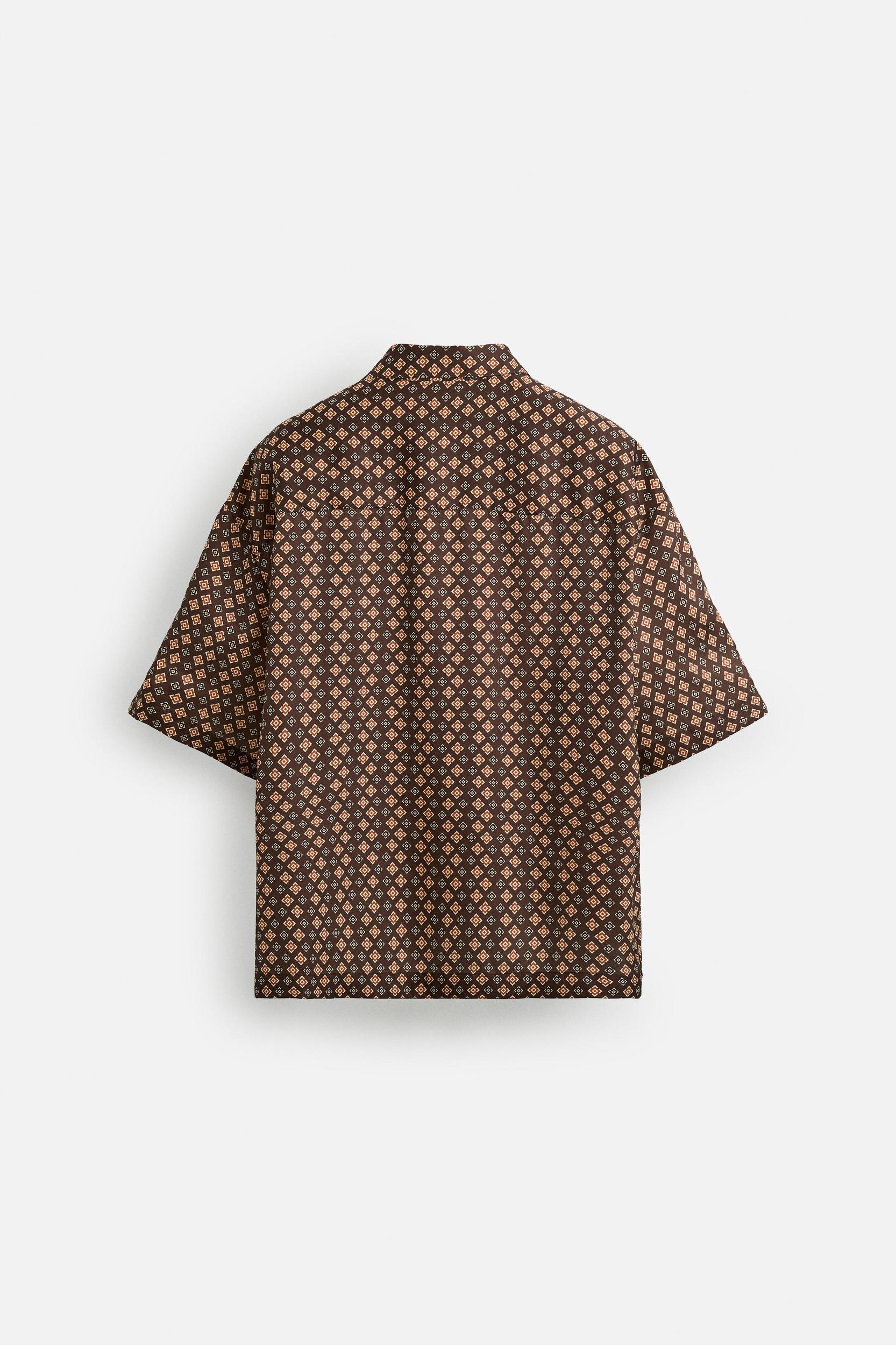 GEOMETRIC PRINT SHIRT Product Image