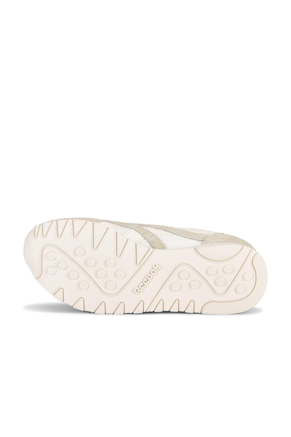 Classic Nylon Sneaker Reebok Product Image