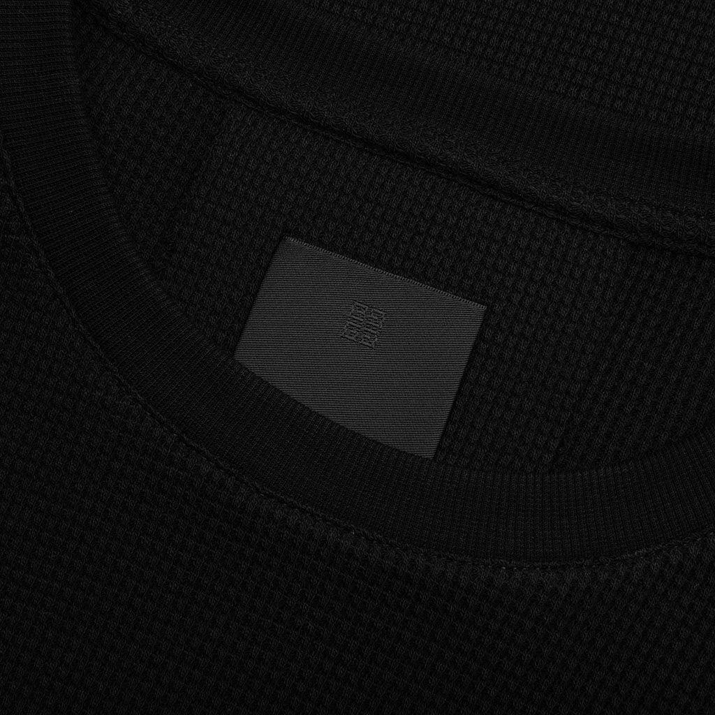 Classic Fit L/S T-Shirt - Black Male Product Image