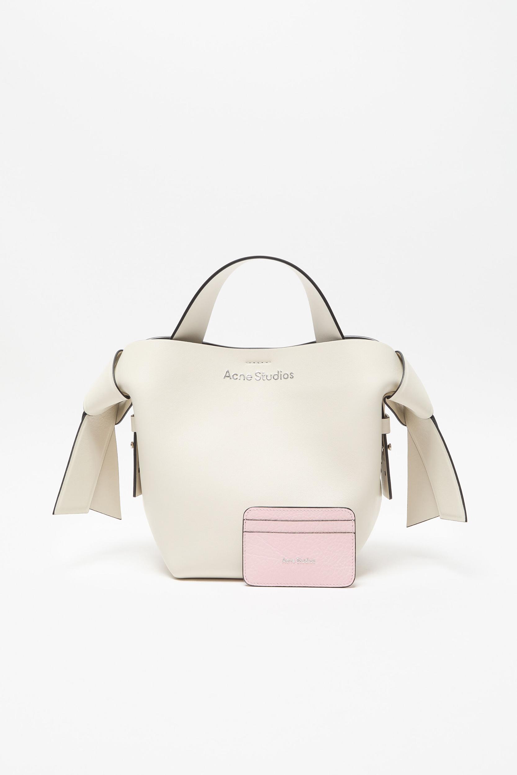 Leather card holder Product Image