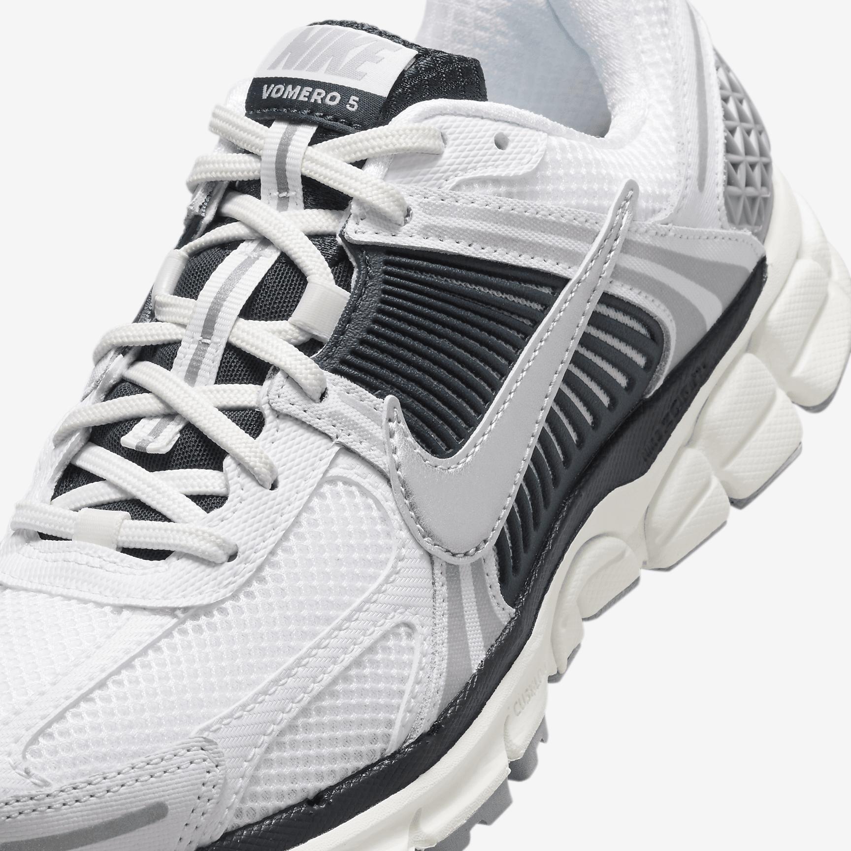 Nike Zoom Vomero 5 Women's Shoes Product Image