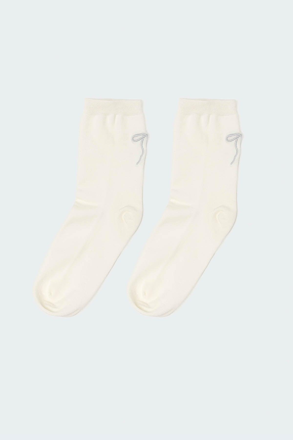 Embroidered Bow Socks Product Image