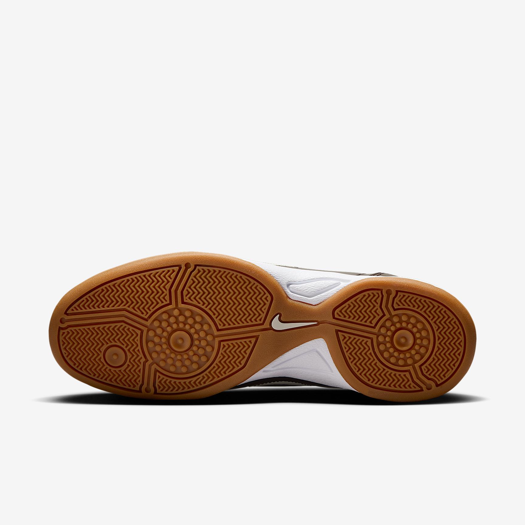 Nike Total 90 Women's Shoes Product Image