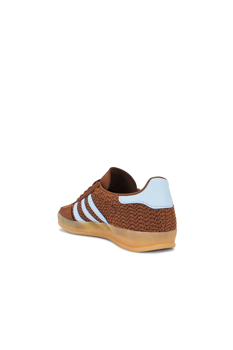 Gazelle Indoor Product Image