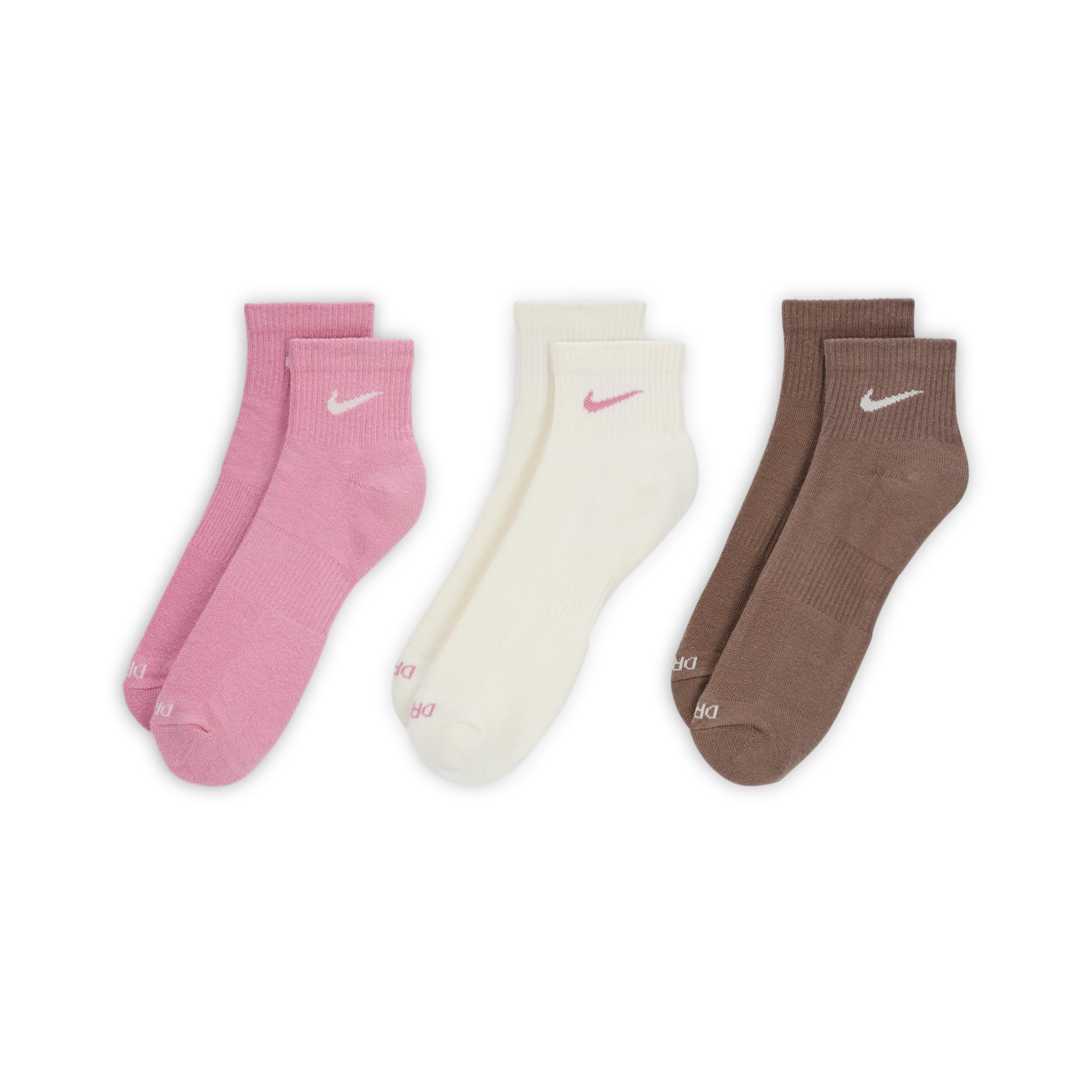Nike Mens Everyday Plus Cushioned Training Ankle Socks (3 Pairs) | SX6890-936 Product Image