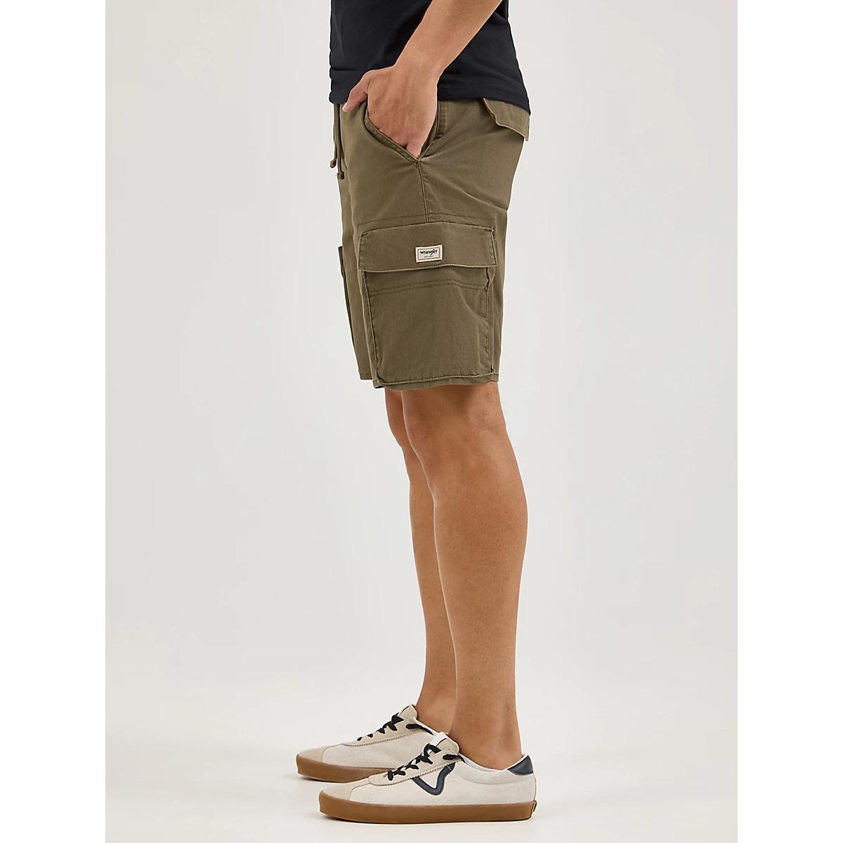 Men's Cargo Twill Short in Pine Product Image