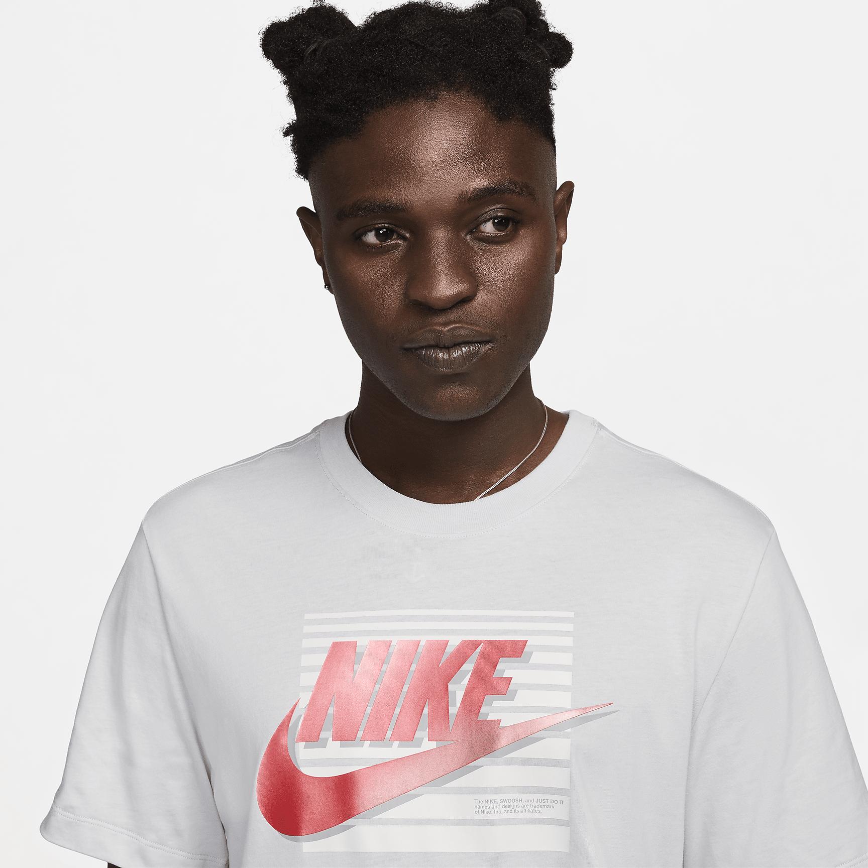 Nike Sportswear Men's T-Shirt Product Image