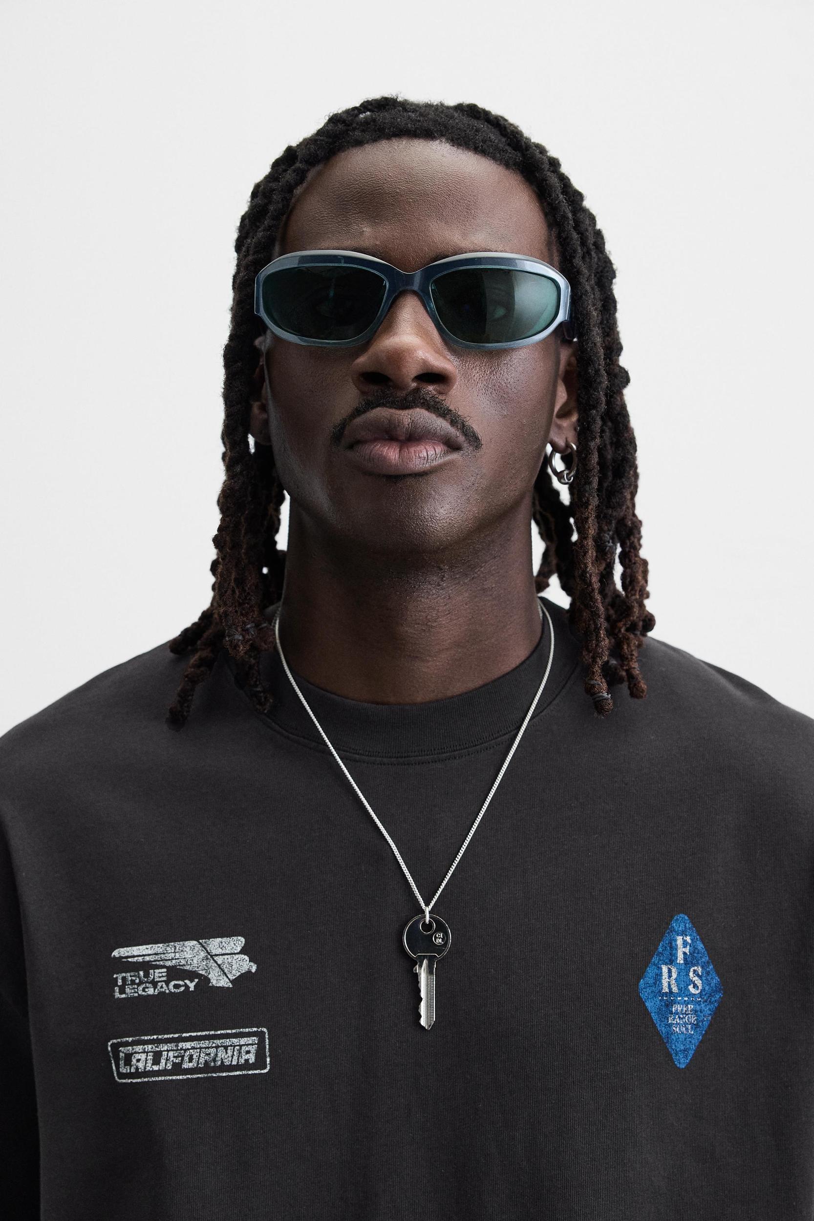 COMBINATION PRINT T-SHIRT Product Image