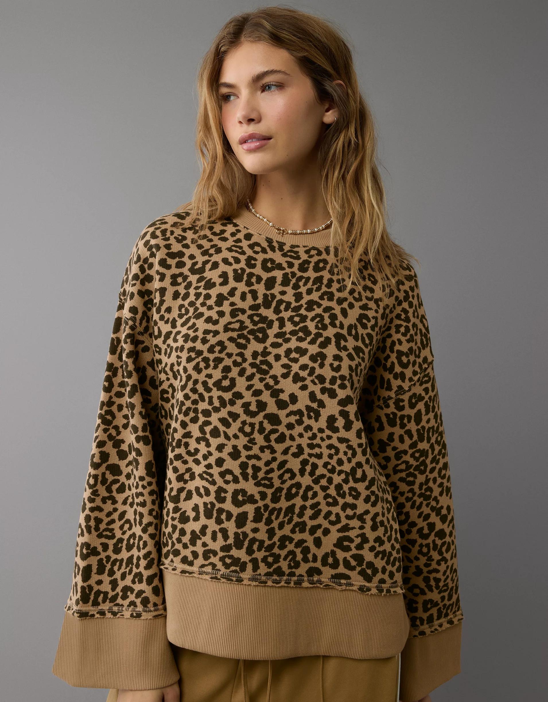 AE Relaxed Wide Sleeve Sweatshirt Product Image