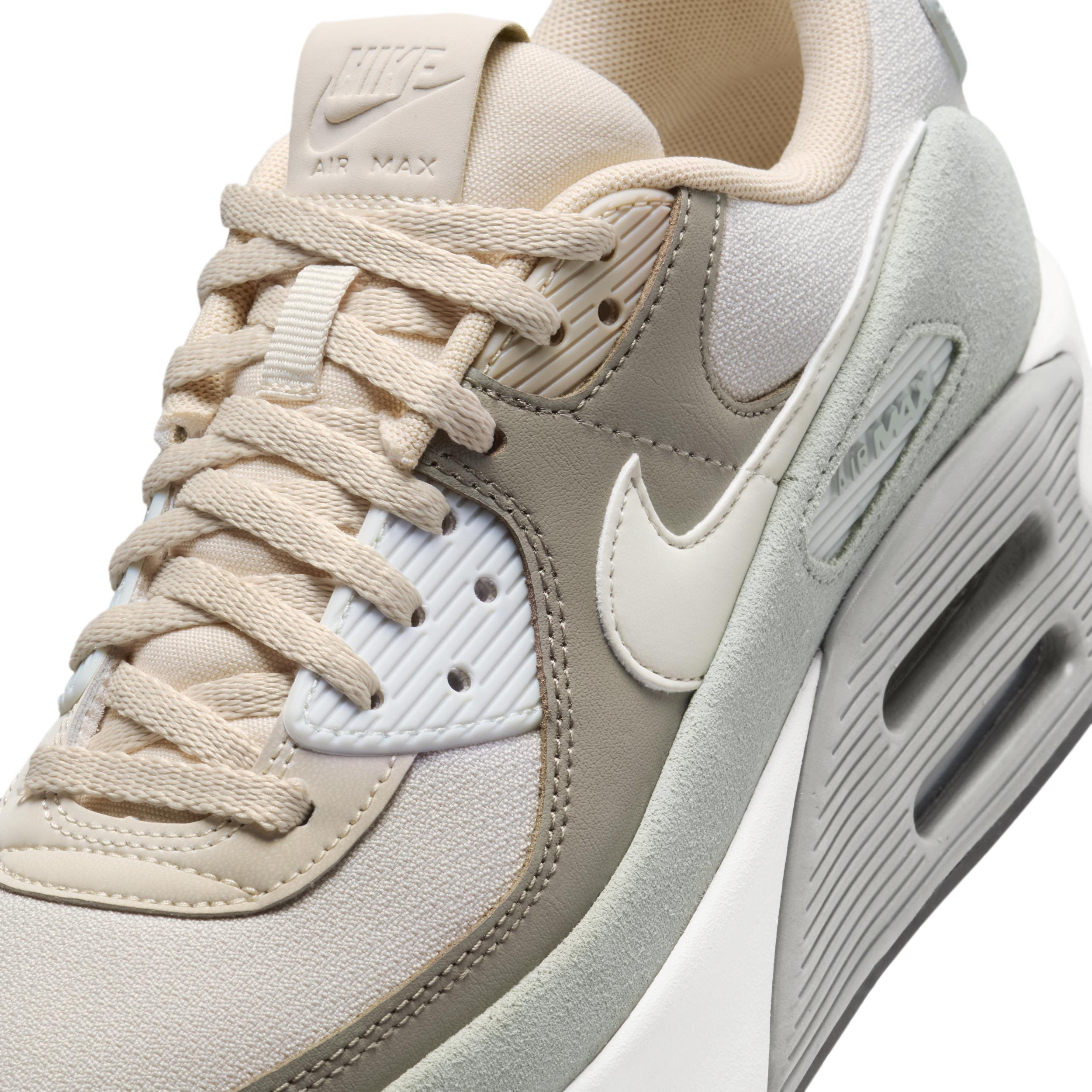 Nike Womens Air Max 90 LV Shoes | FD4328-109 Product Image