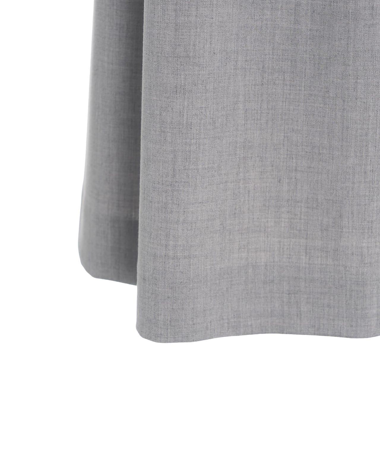 Bermudas with pleats Product Image