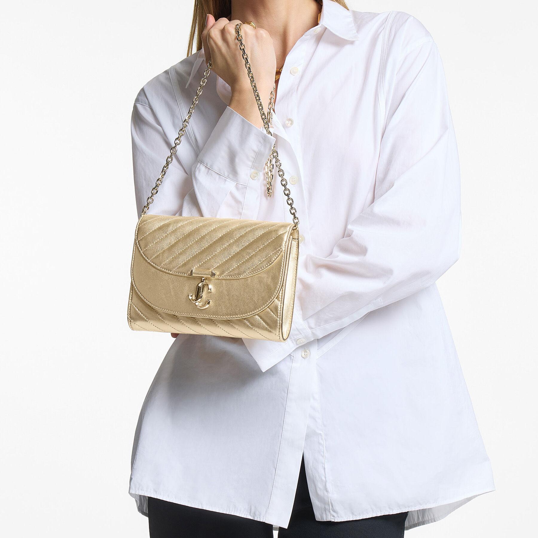 Curve Clutch Product Image