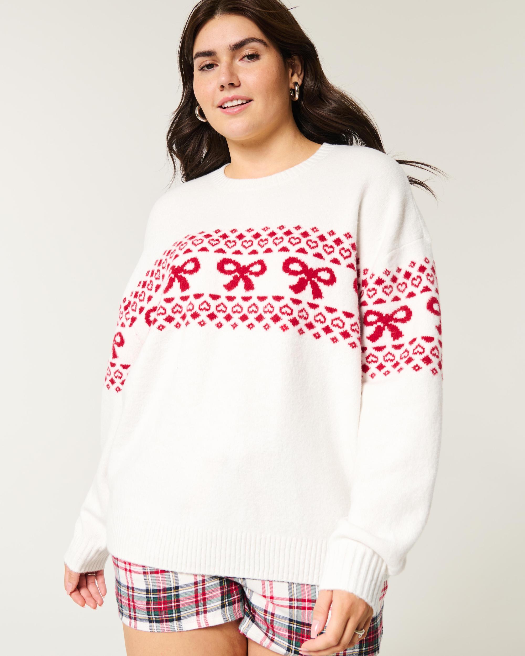 Hollister Comfy Cloud Teddy Bear Graphic Crew Sweater Product Image