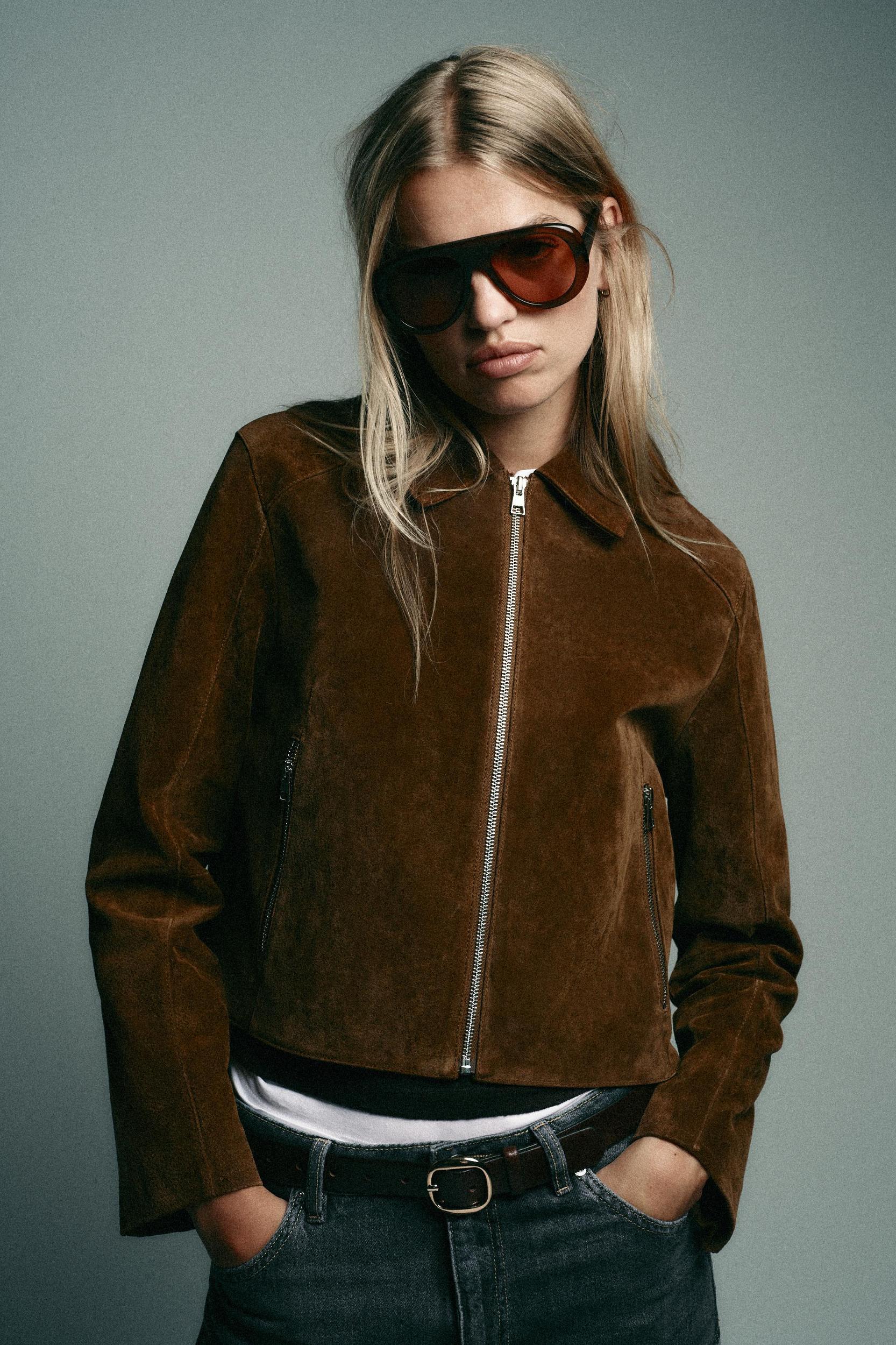 100% LEATHER SHORT JACKET Product Image