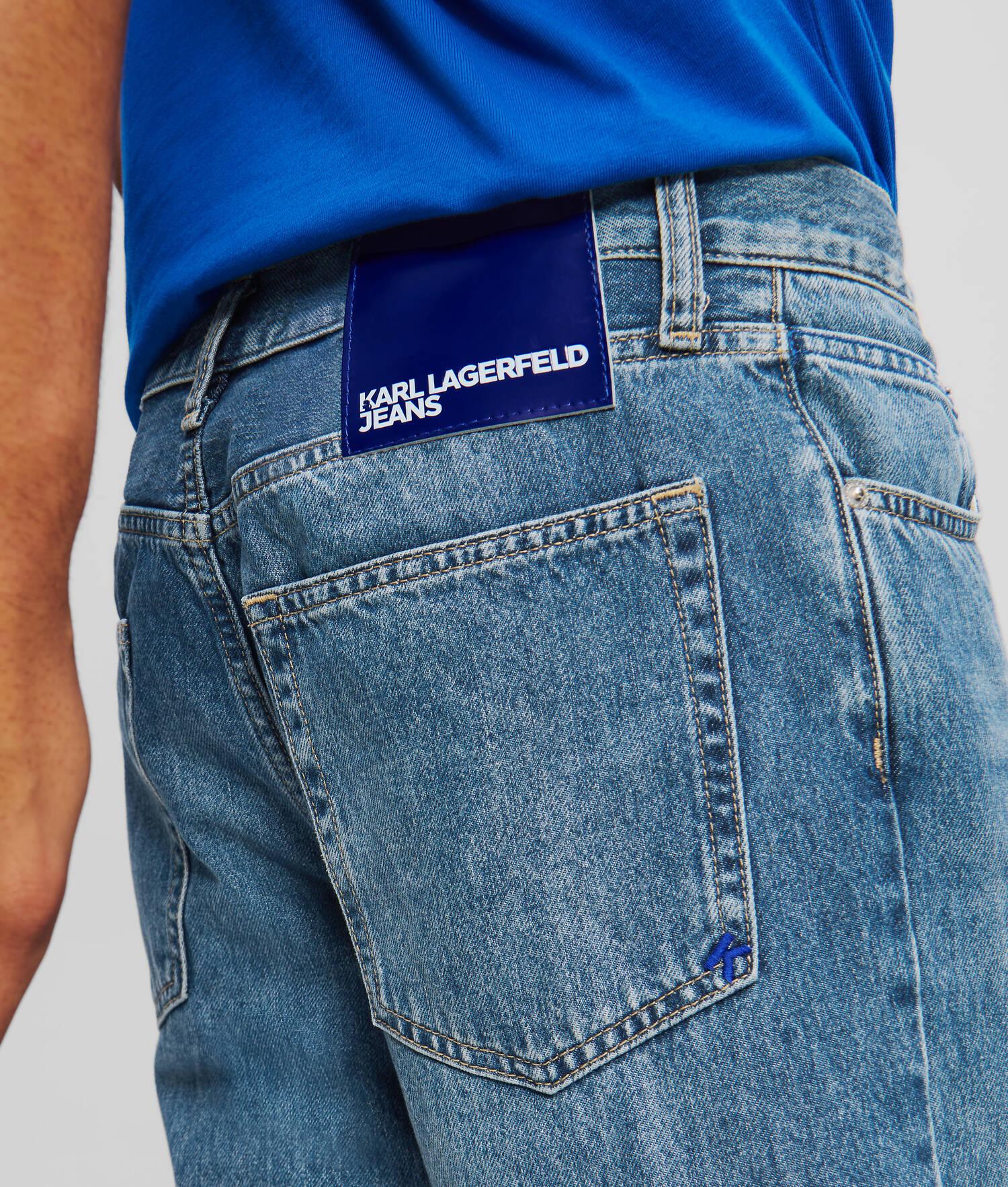 STRAIGHT JEANS Product Image