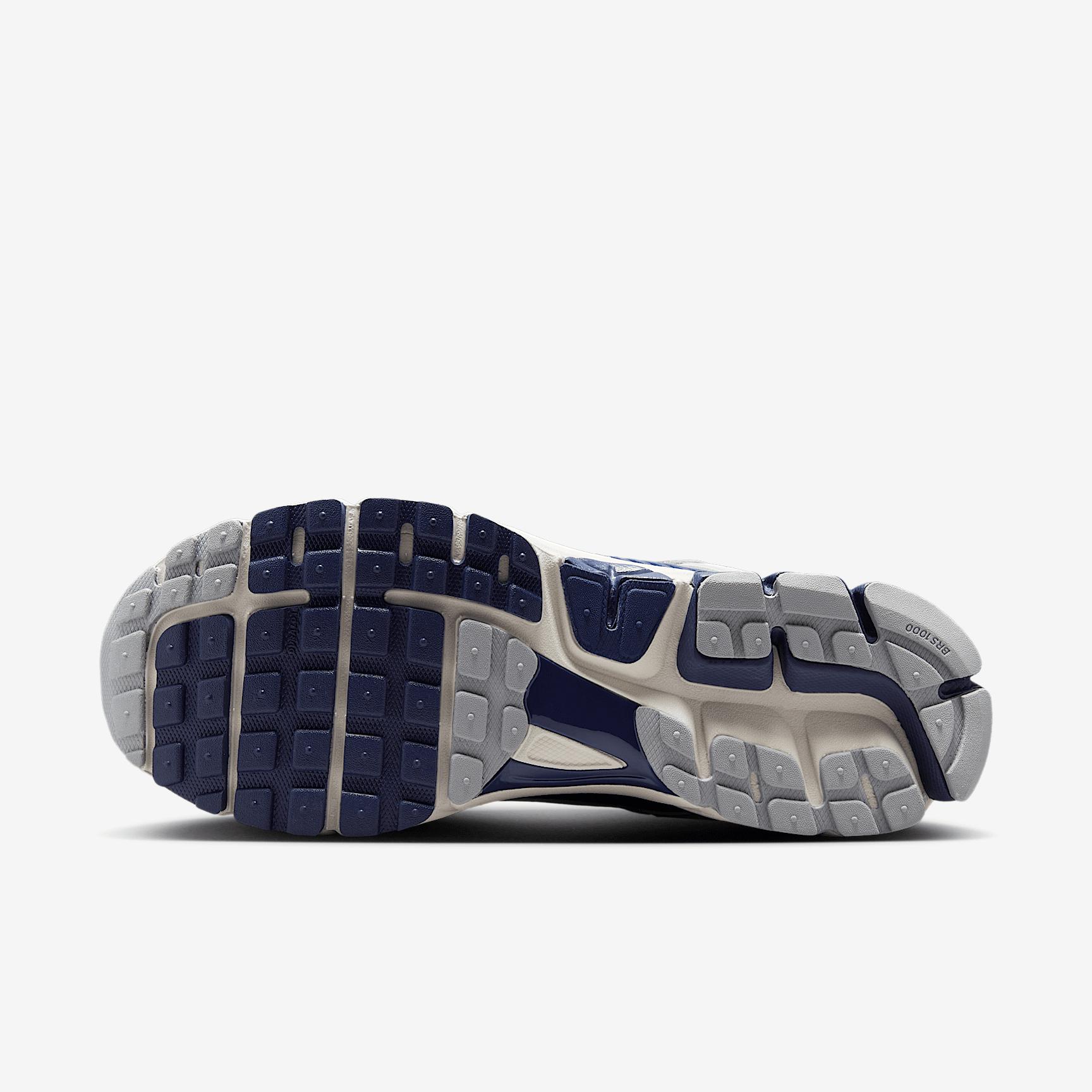 Nike Mens Zoom Vomero 5 Shoes | IB4004-701 Product Image