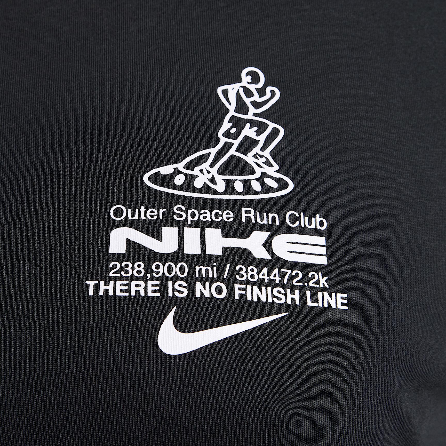 Nike Men's Running T-Shirt Product Image